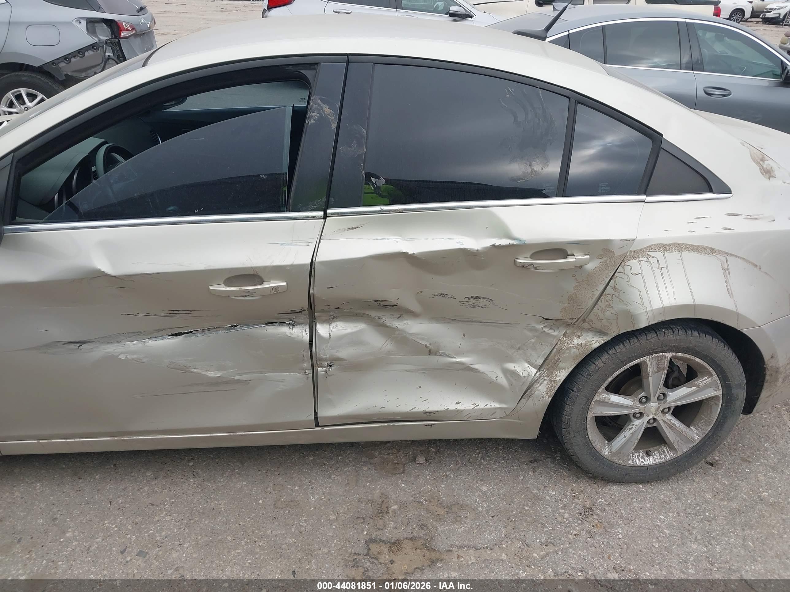CHEVROLET CRUZE image 6