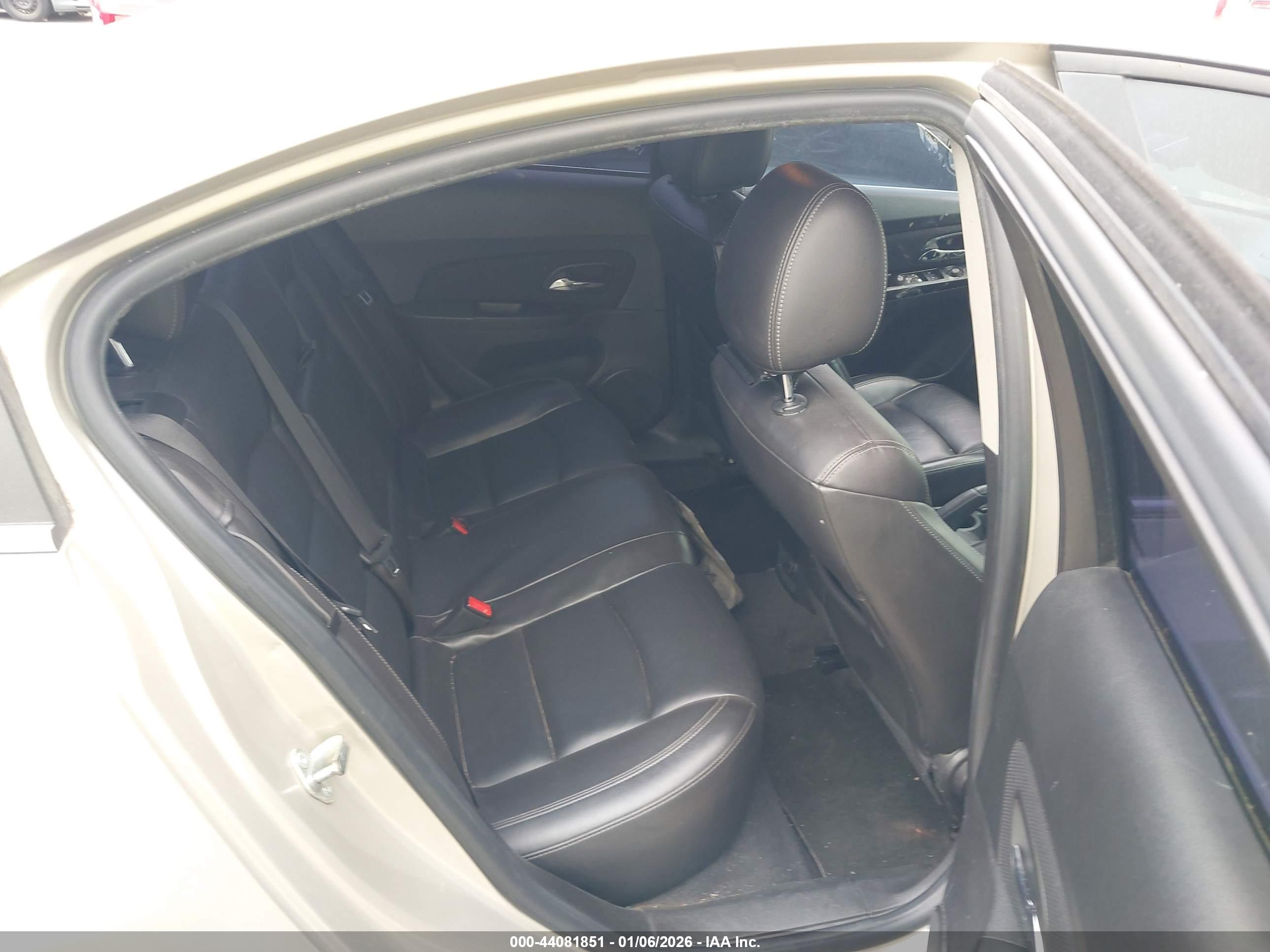 CHEVROLET CRUZE image 8