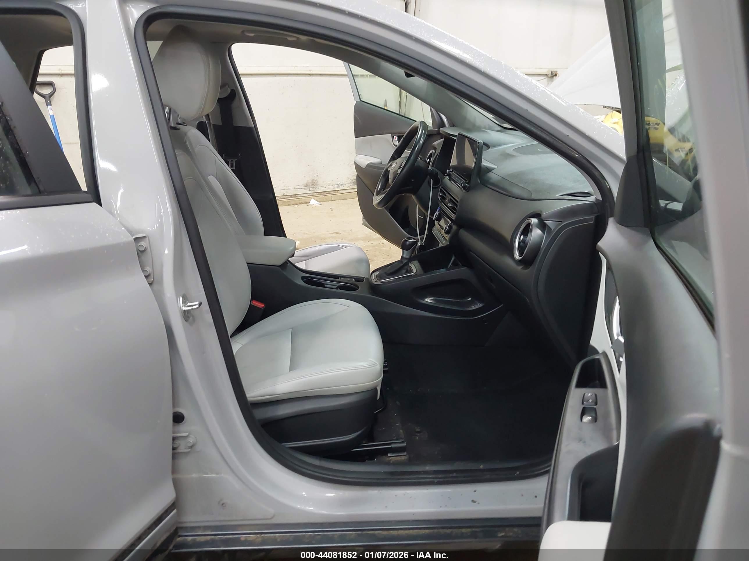 HYUNDAI KONA image 5