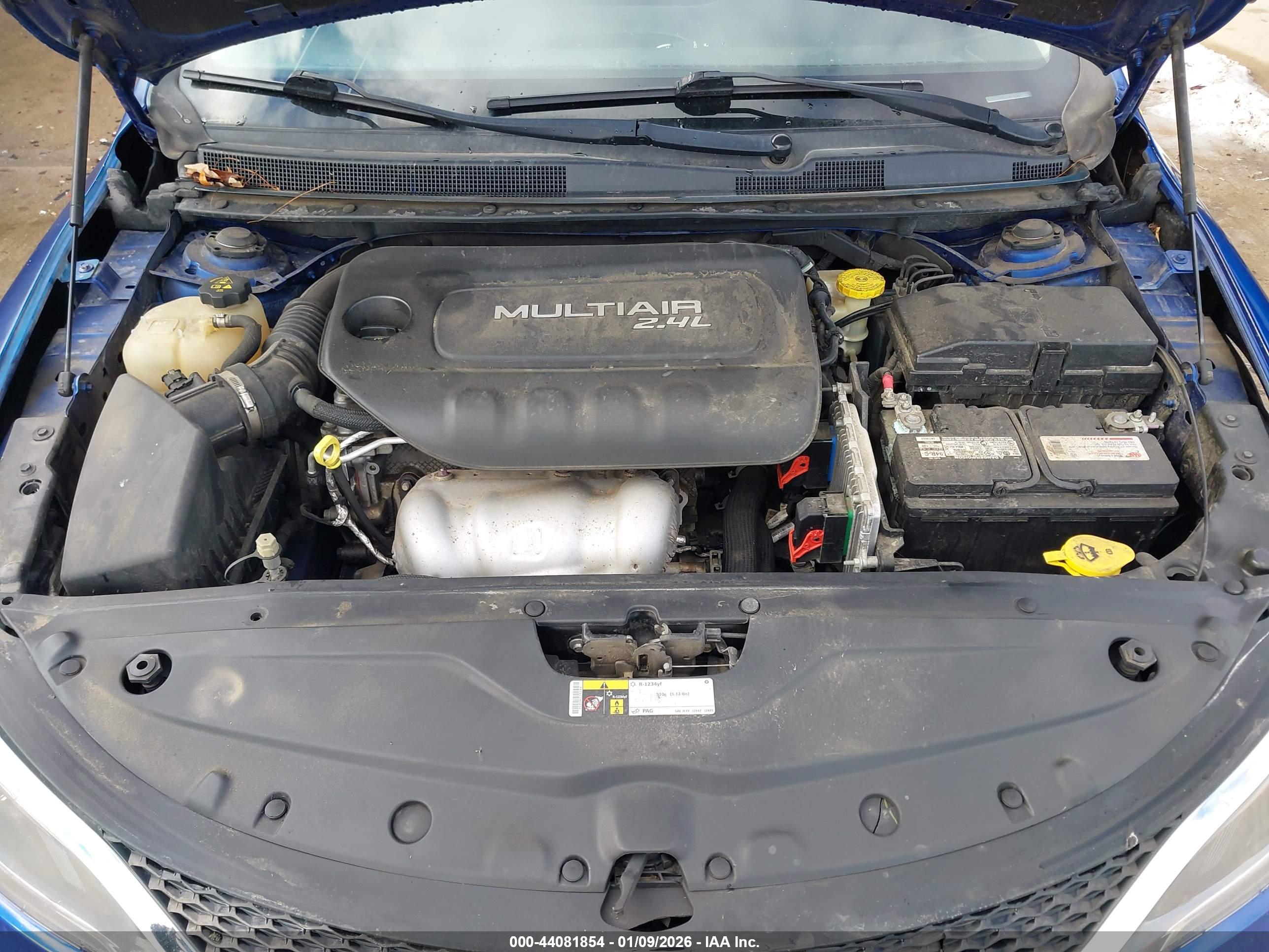 CHRYSLER 200 image 10