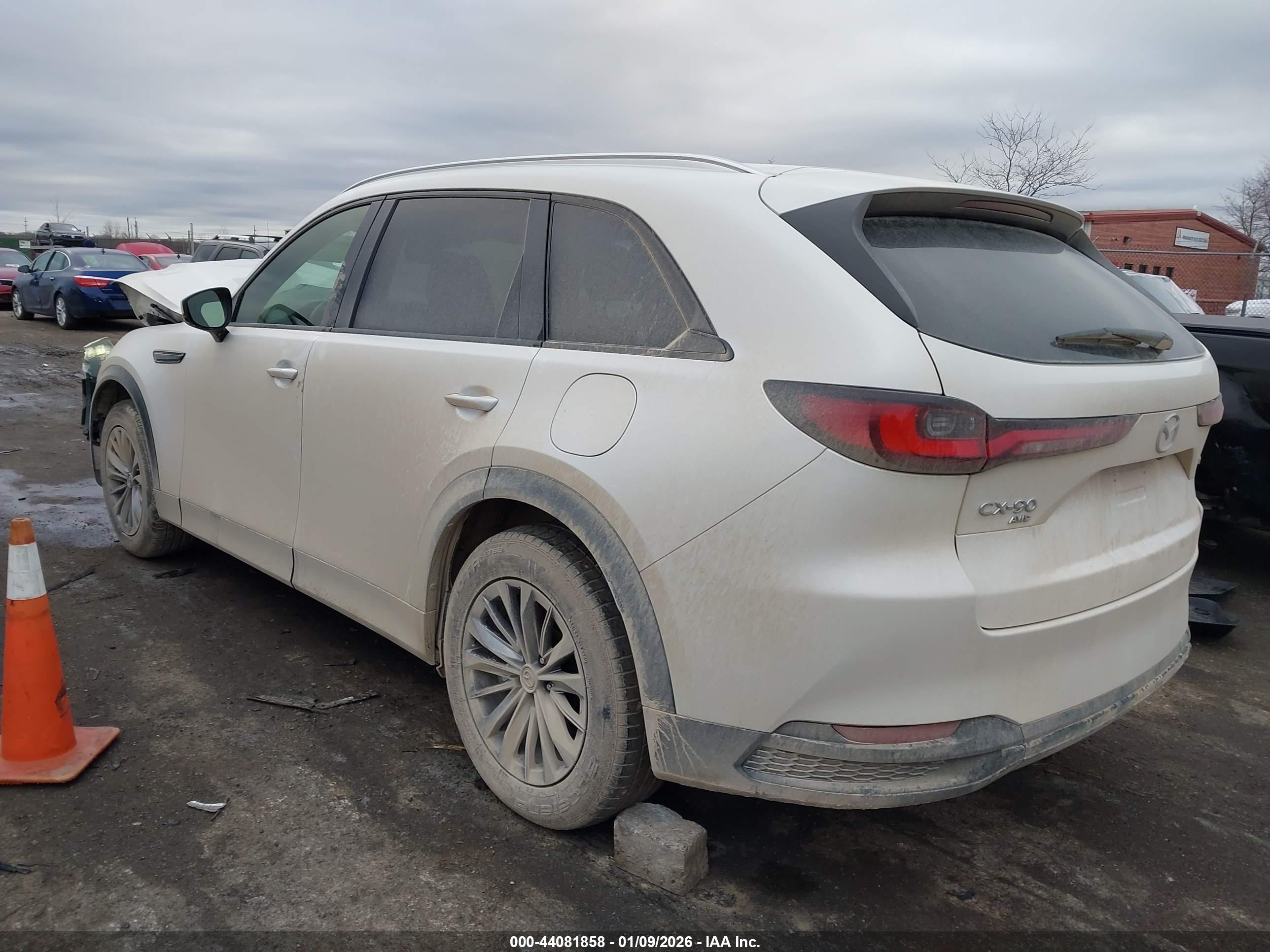 MAZDA CX-90 image 3