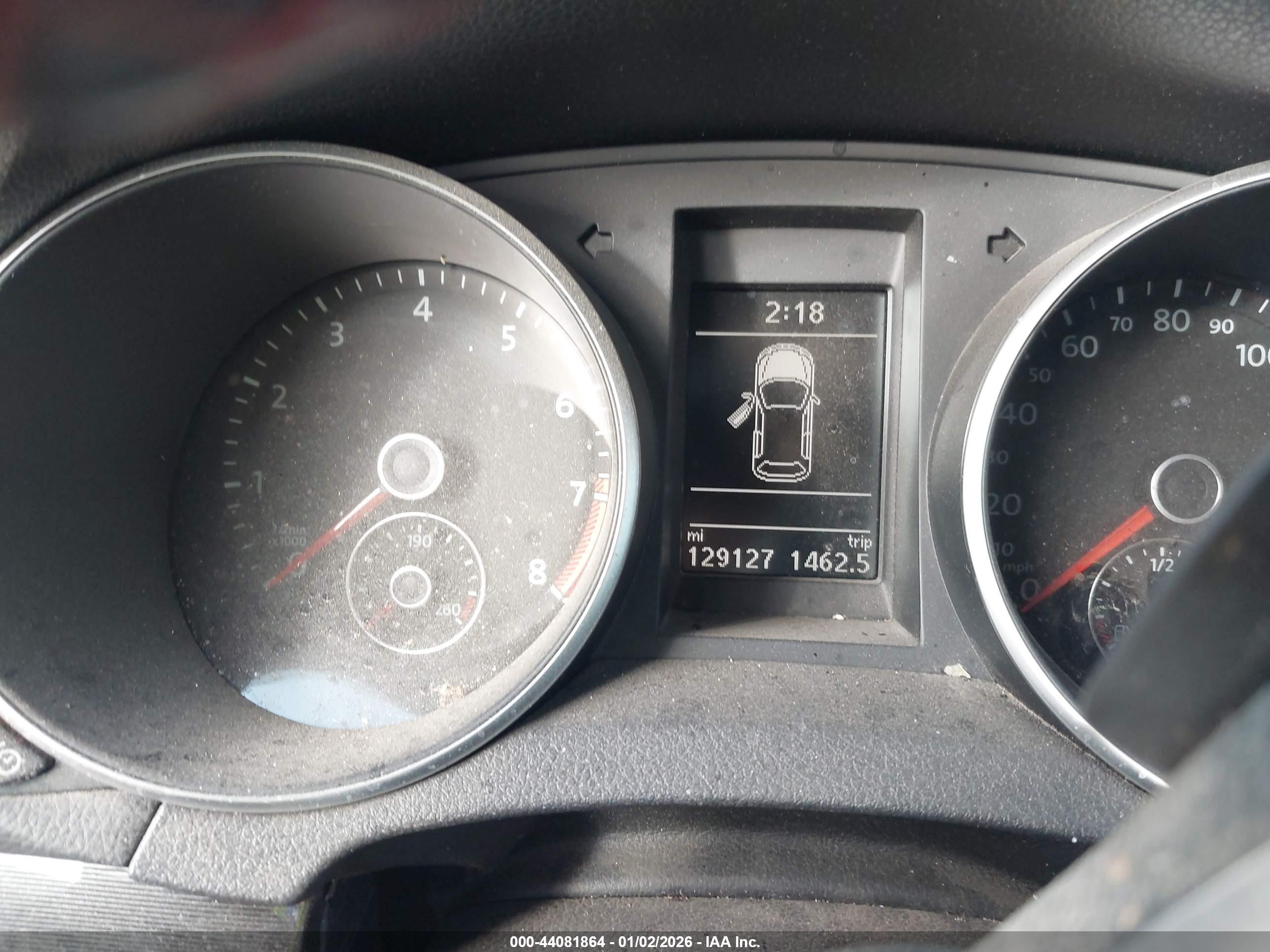 VOLKSWAGEN GTI image 7