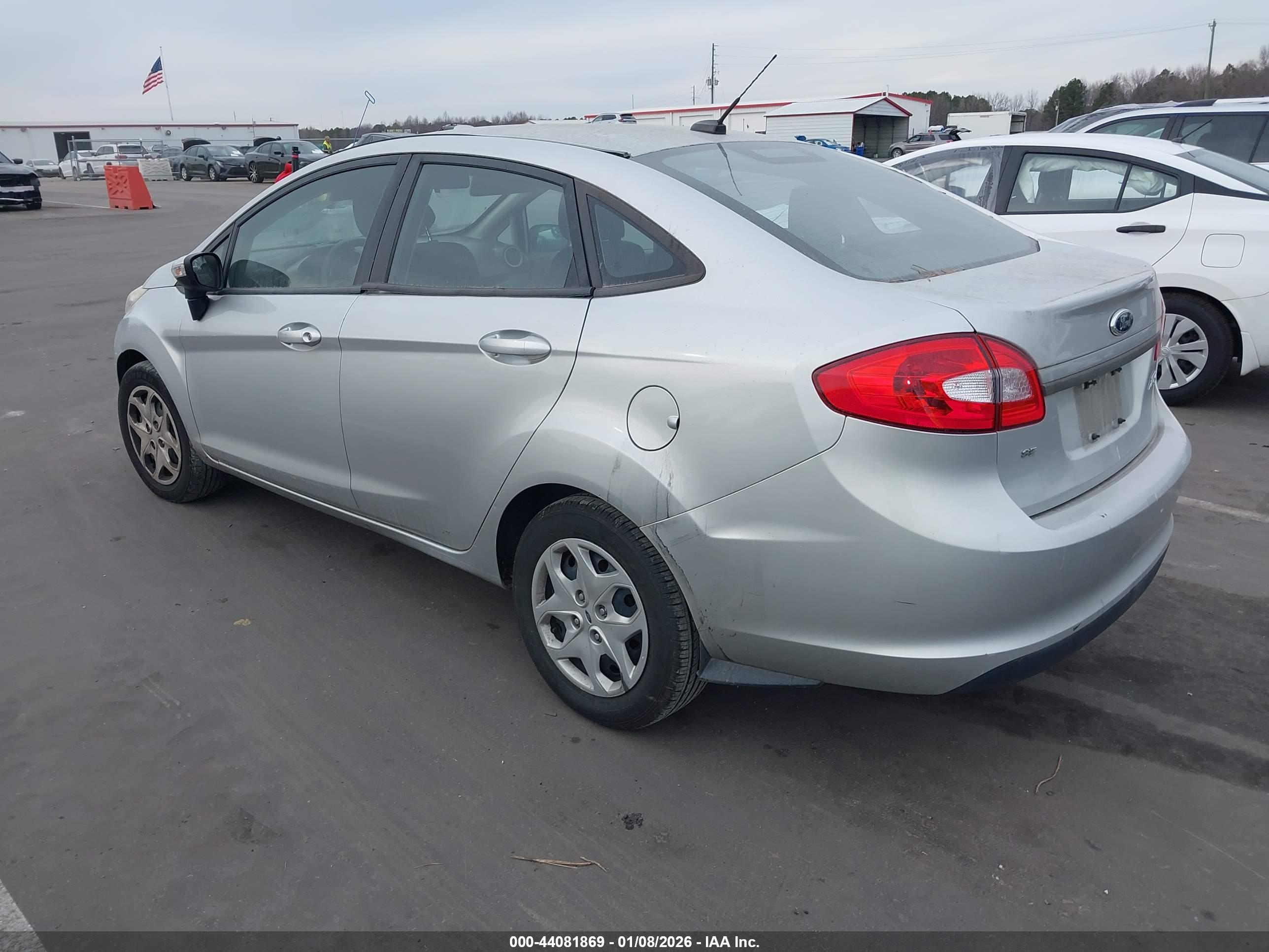 FORD FIESTA image 3