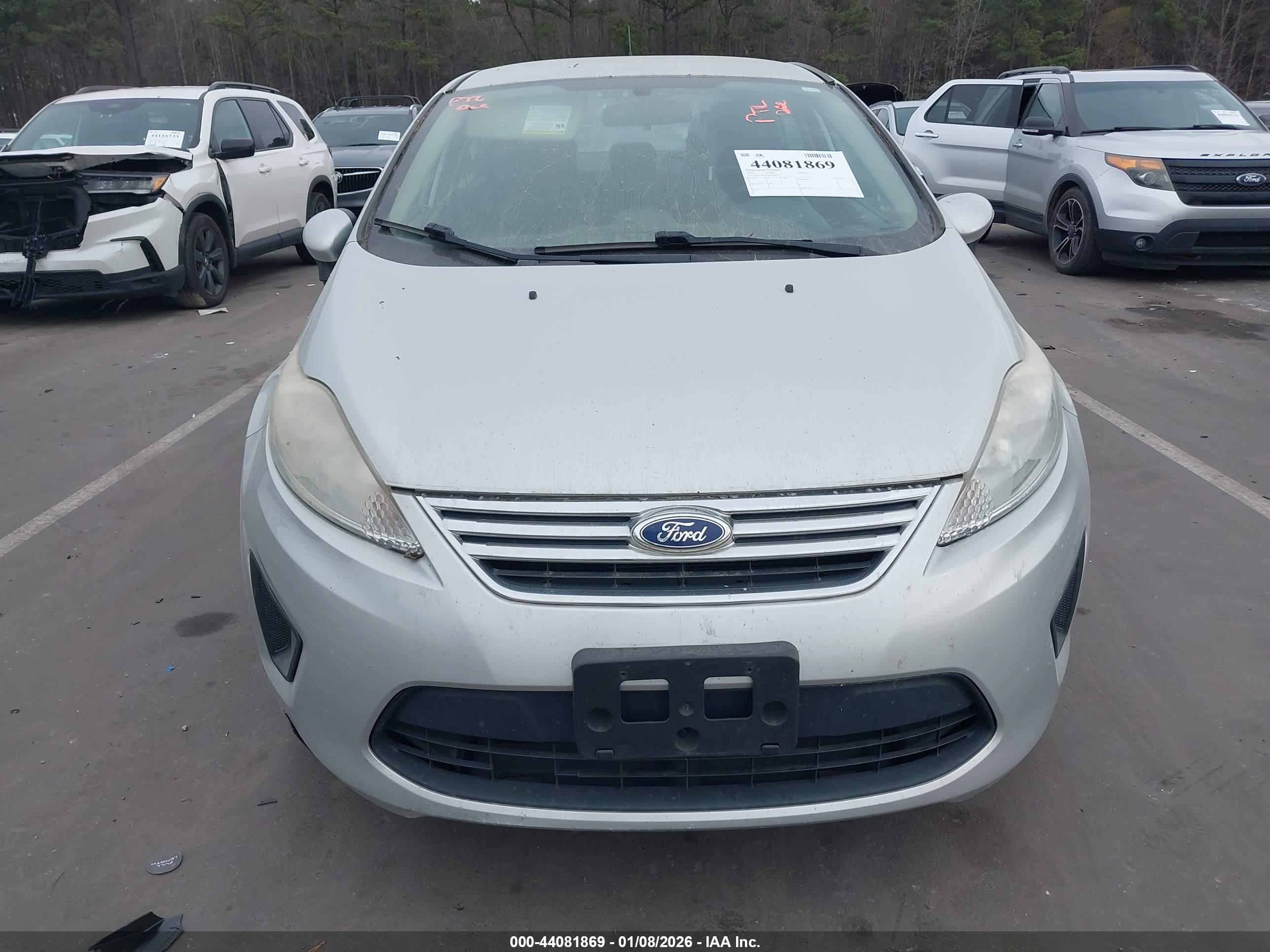 FORD FIESTA image 6