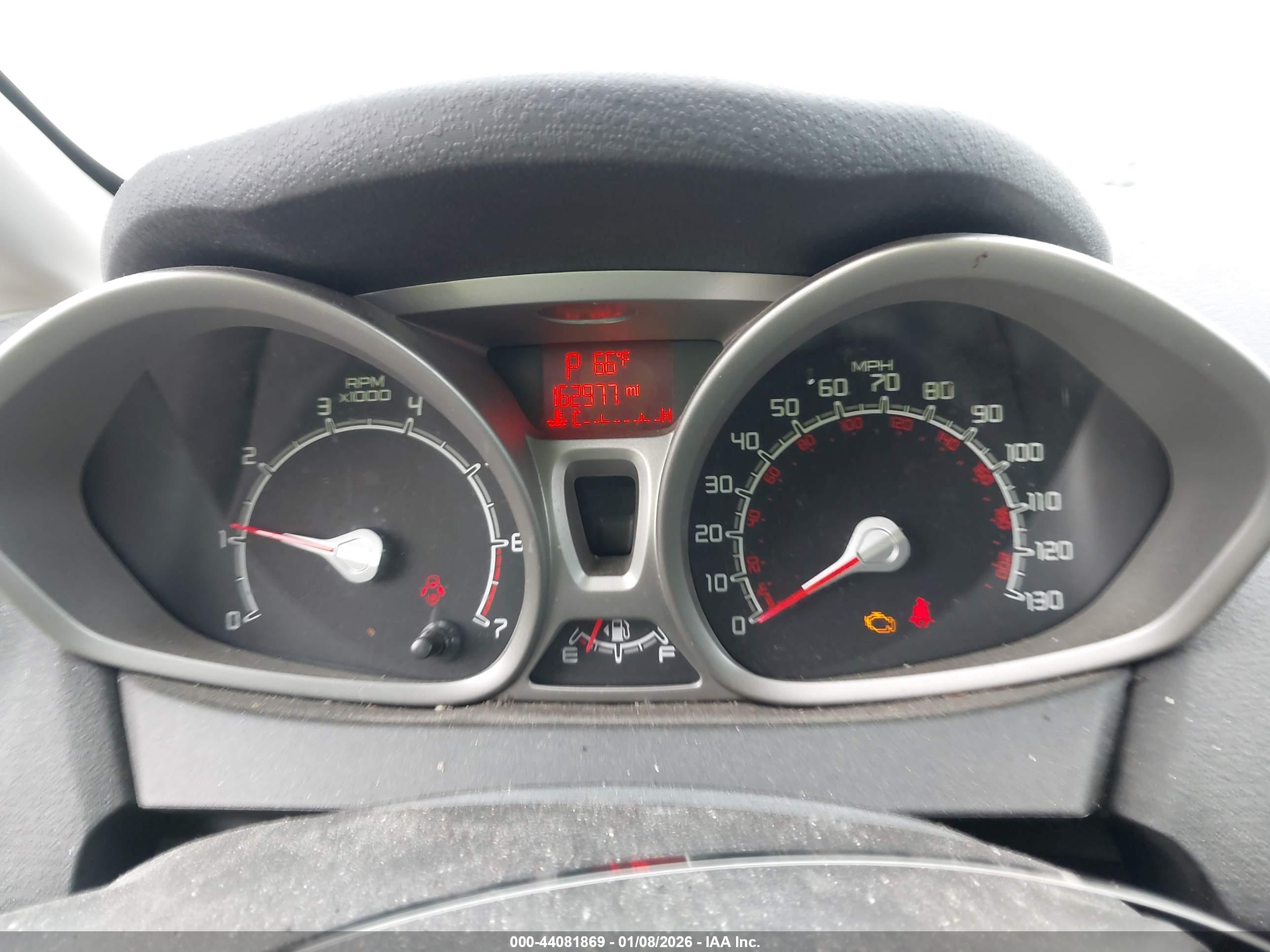 FORD FIESTA image 7