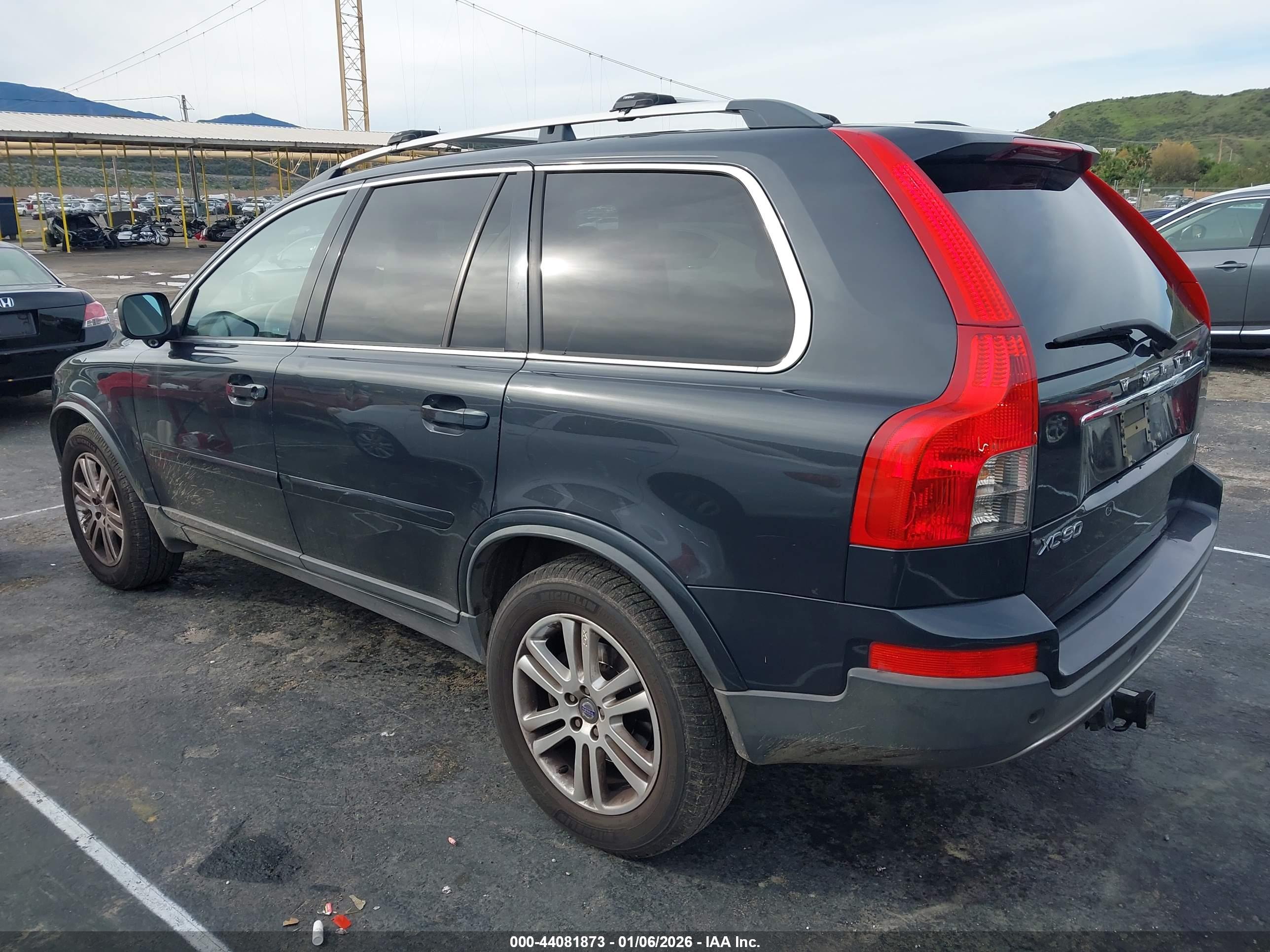 VOLVO XC90 image 3