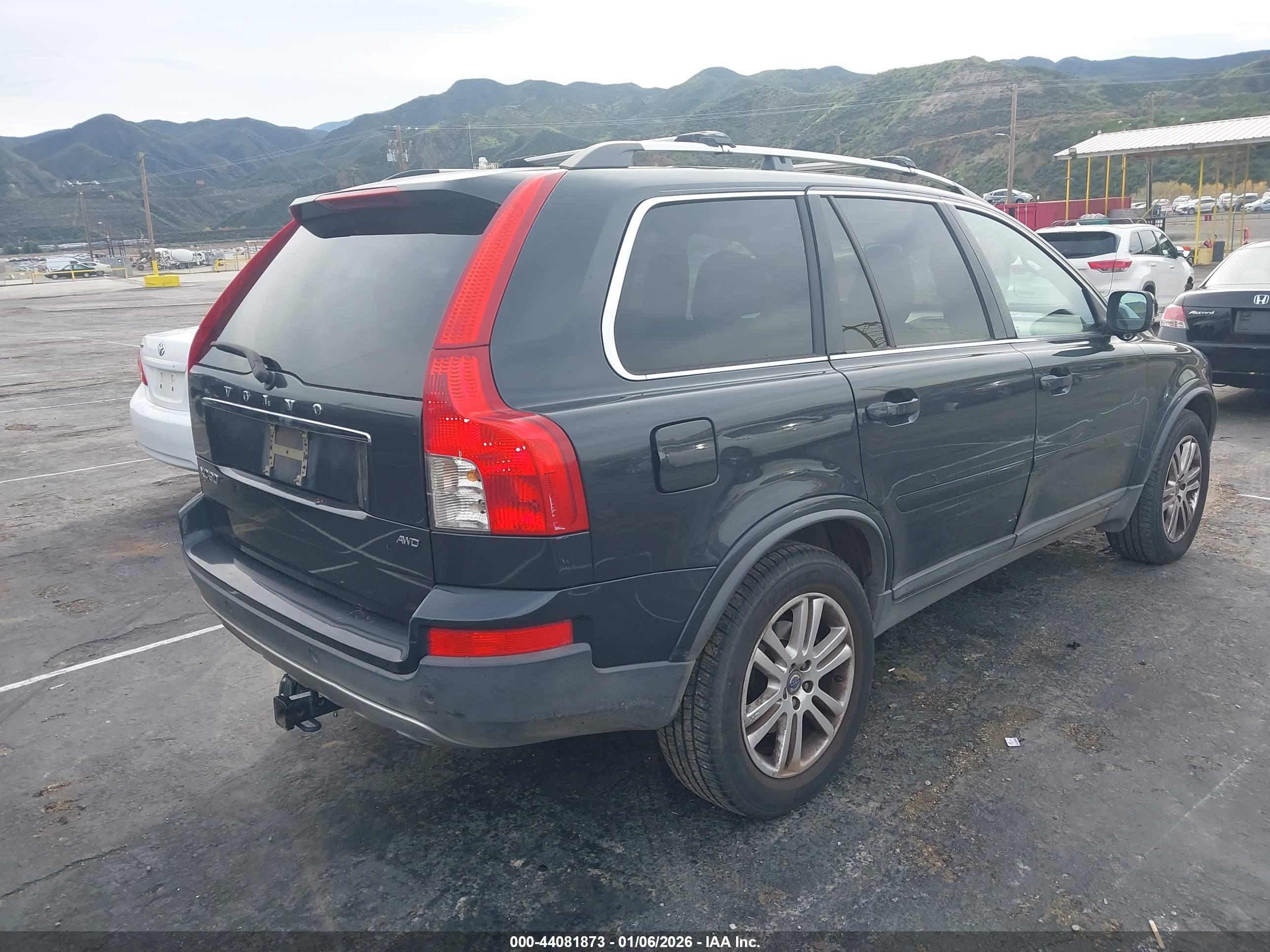 VOLVO XC90 image 4
