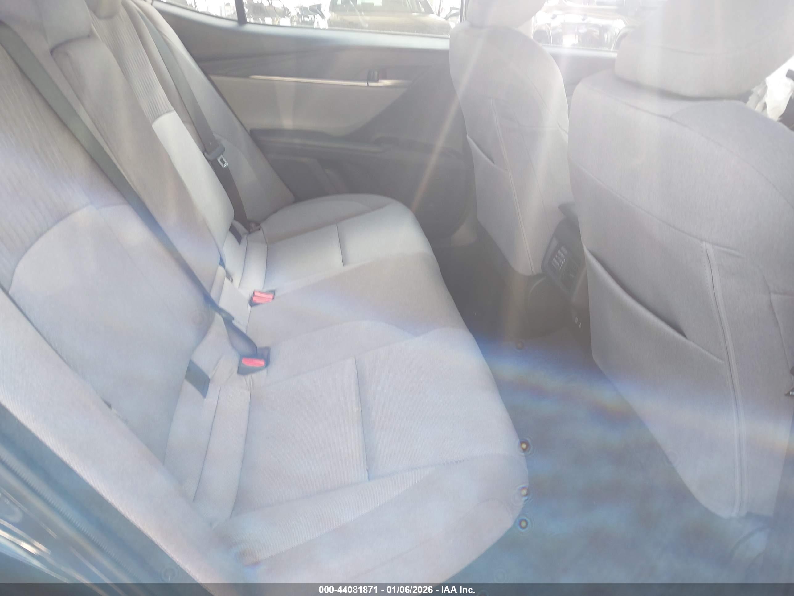 TOYOTA CAMRY image 8
