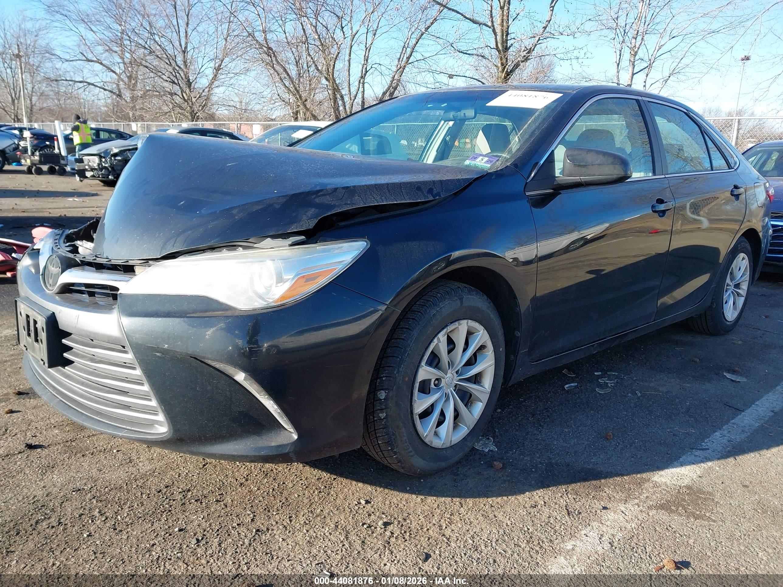 TOYOTA CAMRY image 2
