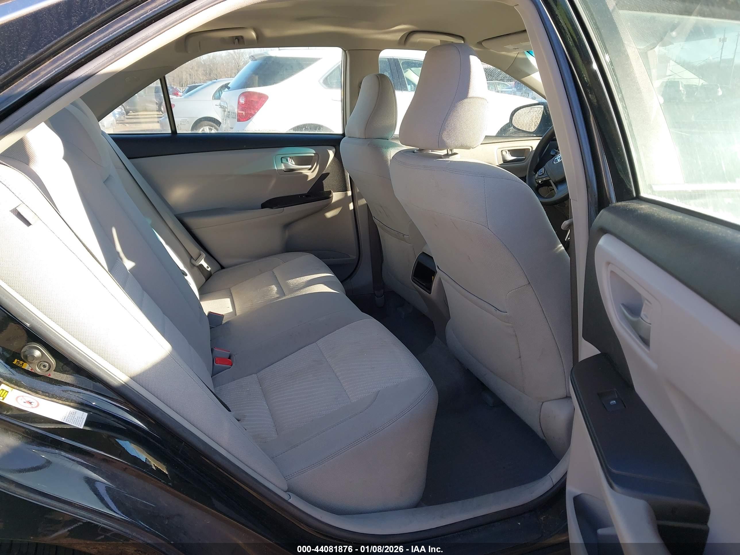 TOYOTA CAMRY image 8