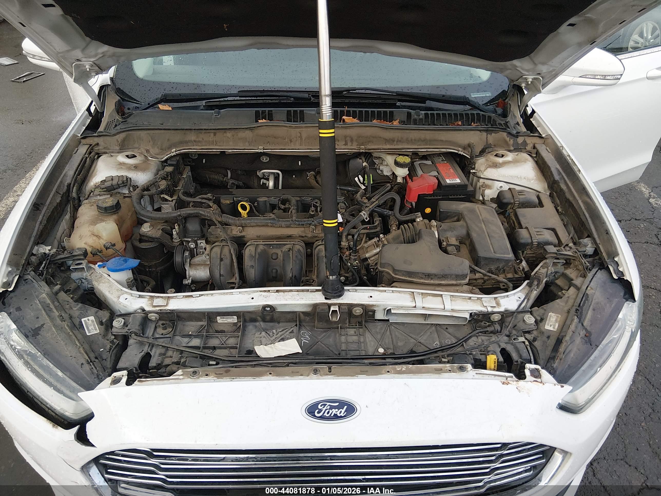 FORD FUSION image 10