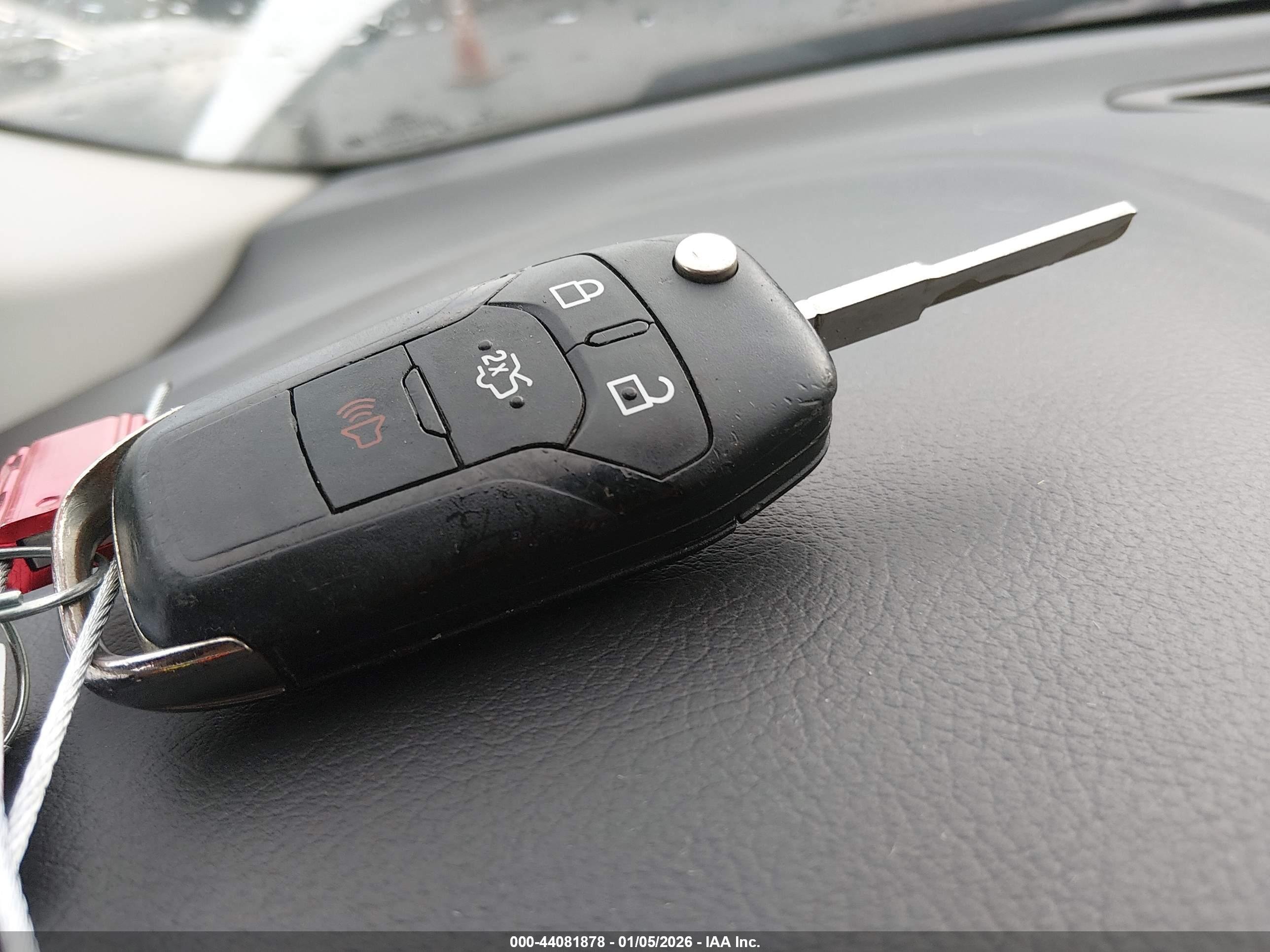 FORD FUSION image 11