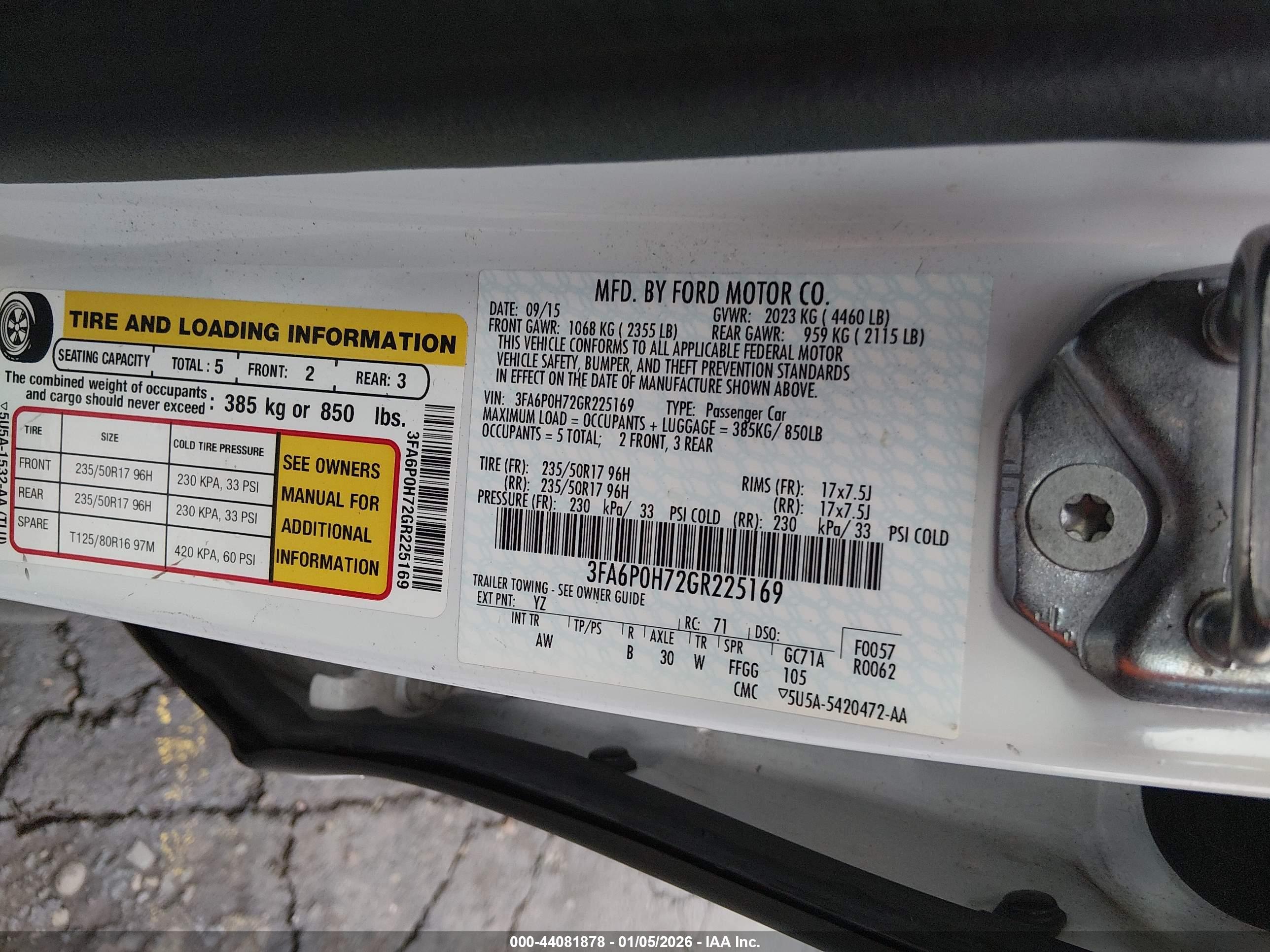 FORD FUSION image 9