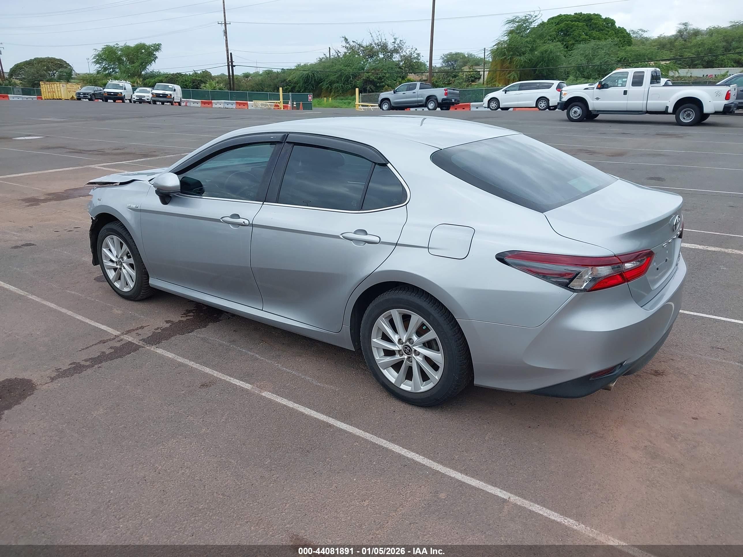 TOYOTA CAMRY image 3