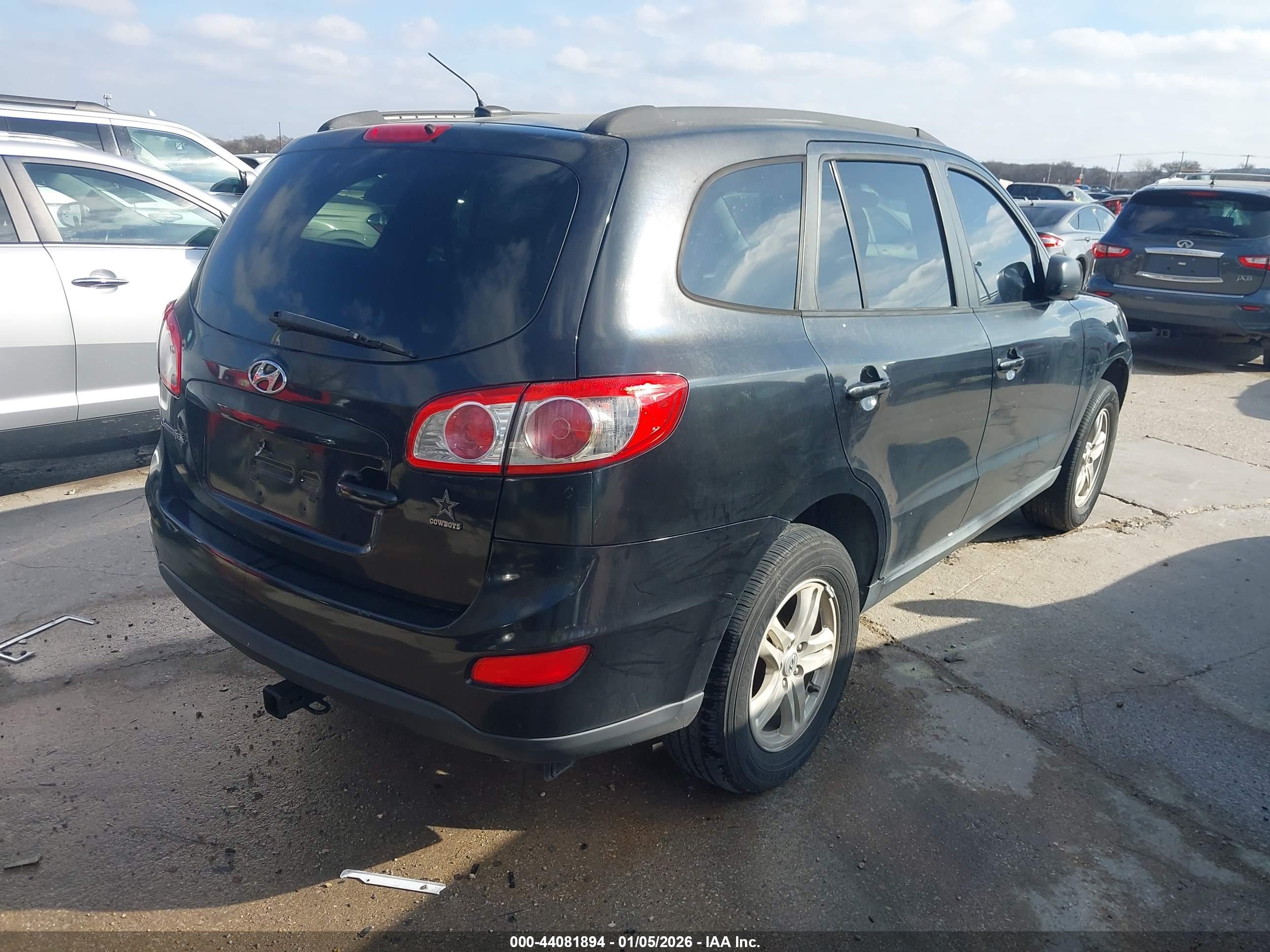 HYUNDAI SANTA image 4