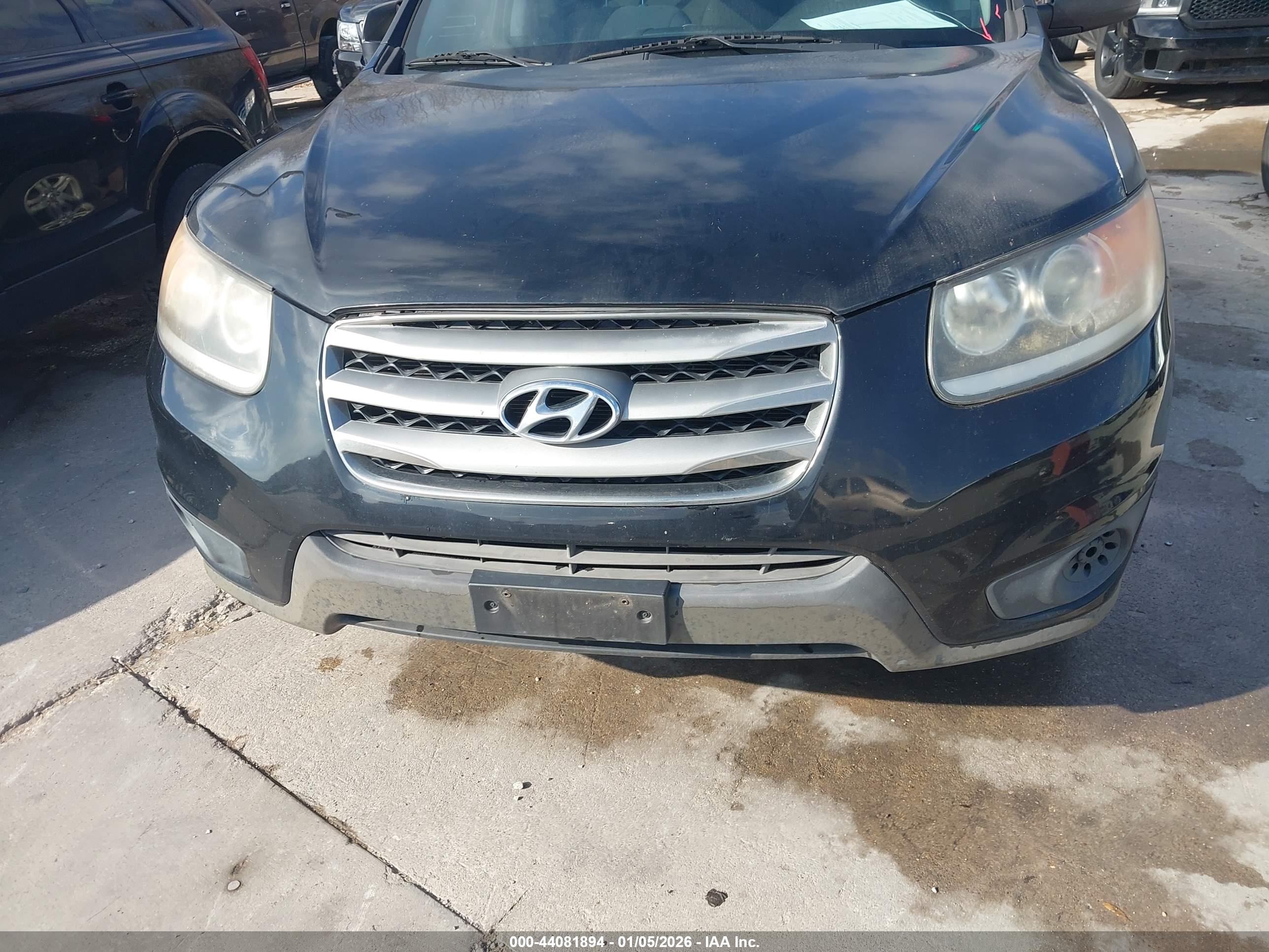 HYUNDAI SANTA image 6