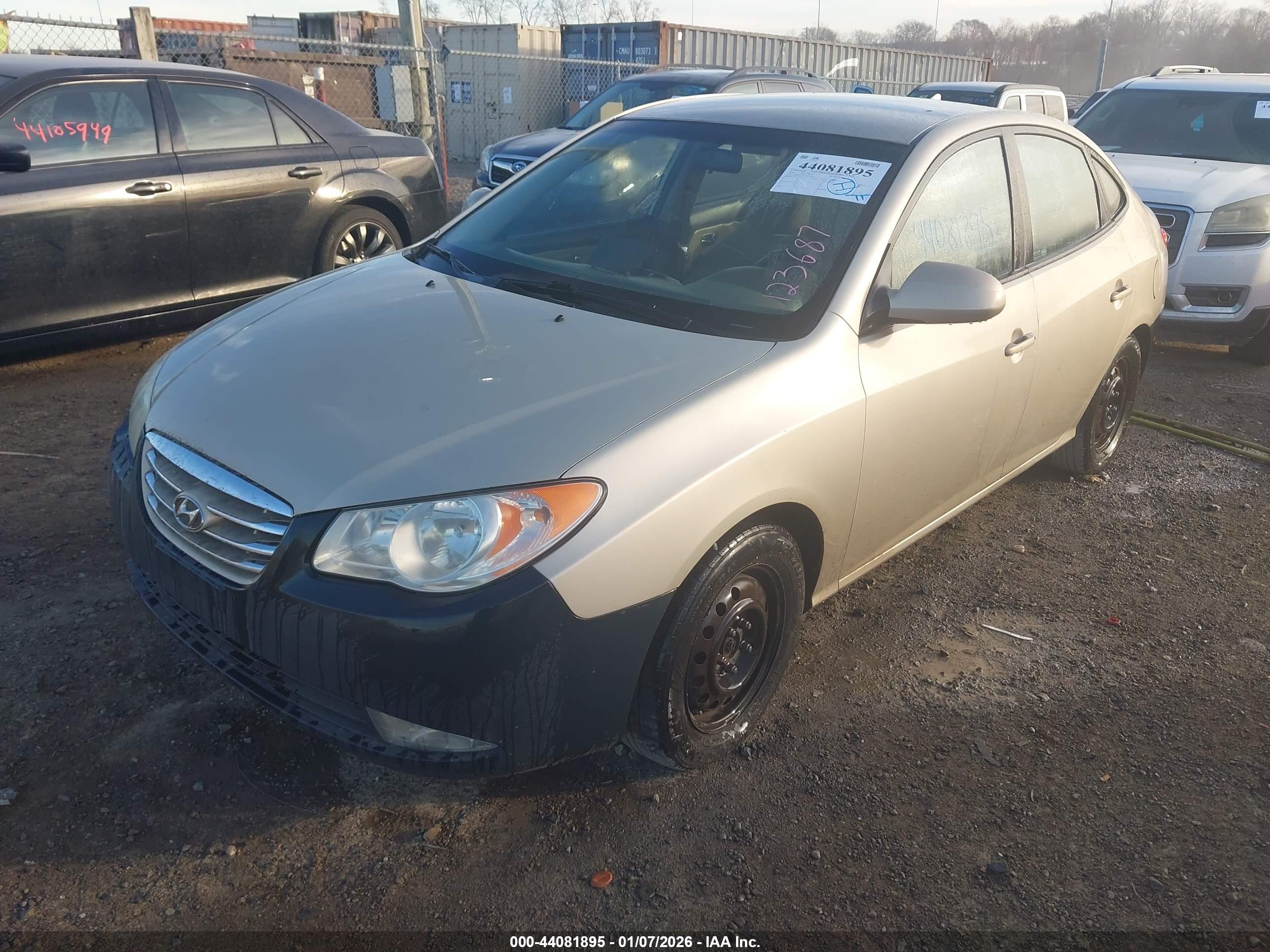 HYUNDAI ELANTRA image 2