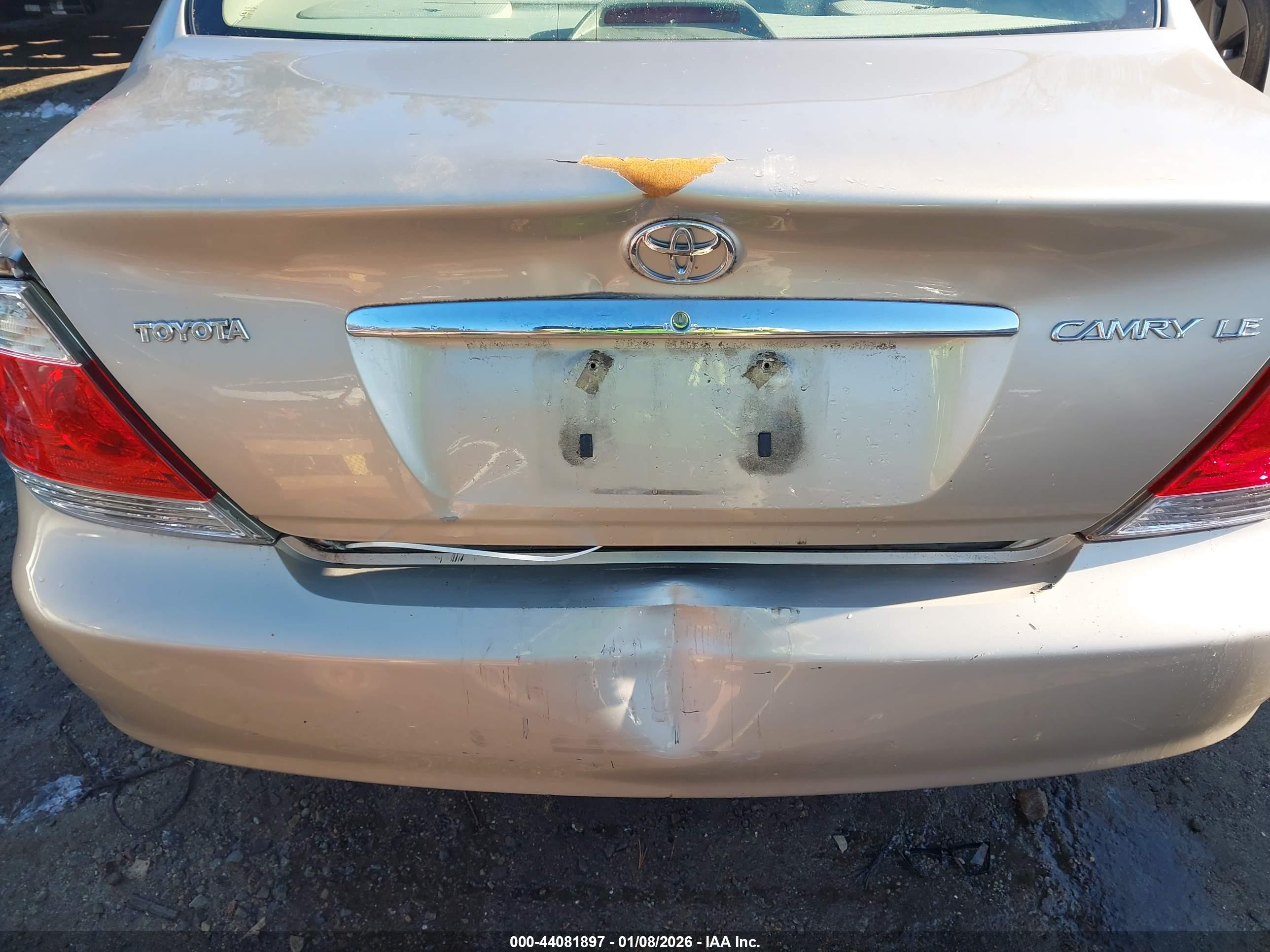 TOYOTA CAMRY image 6