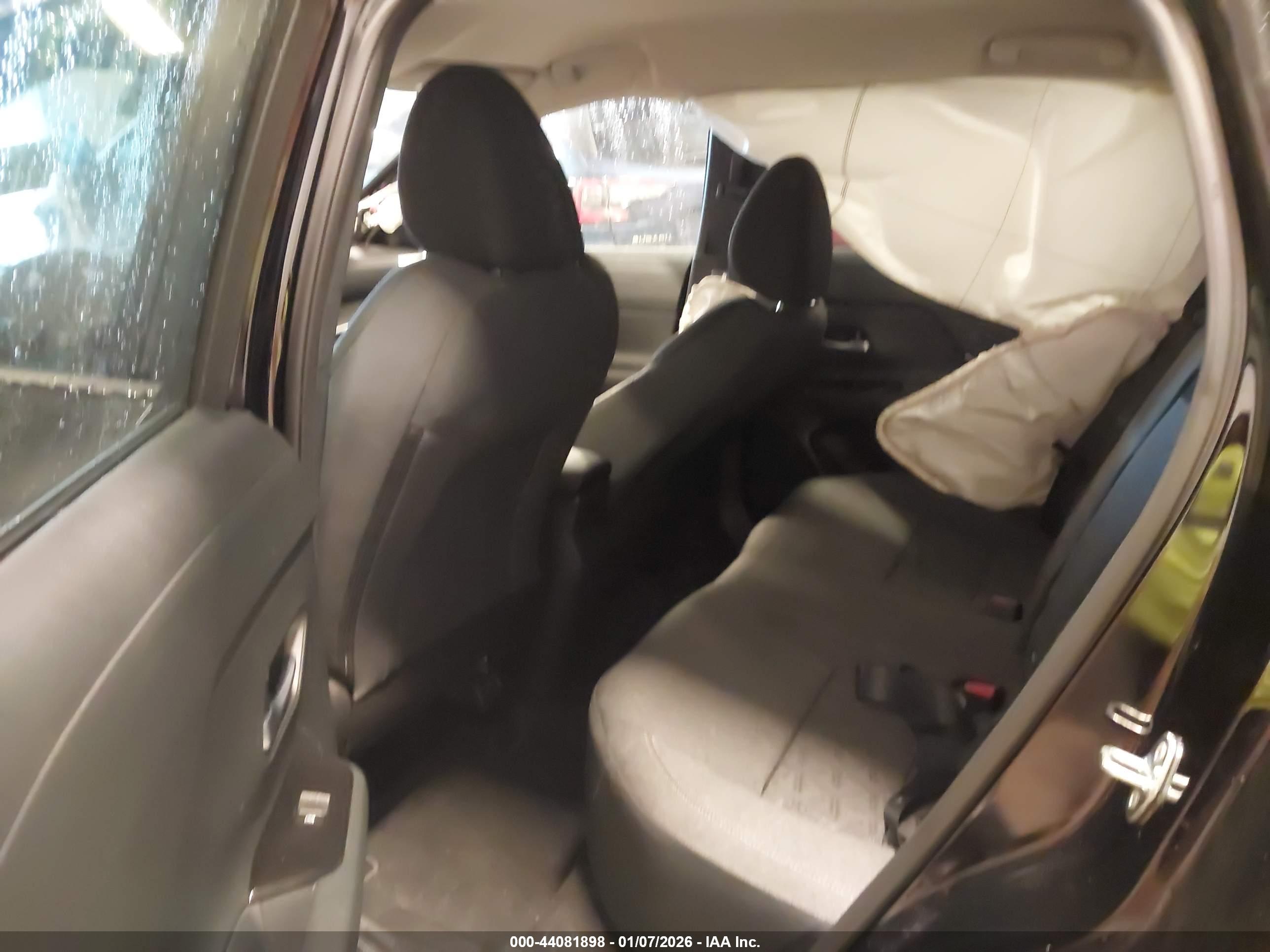 NISSAN KICKS image 8