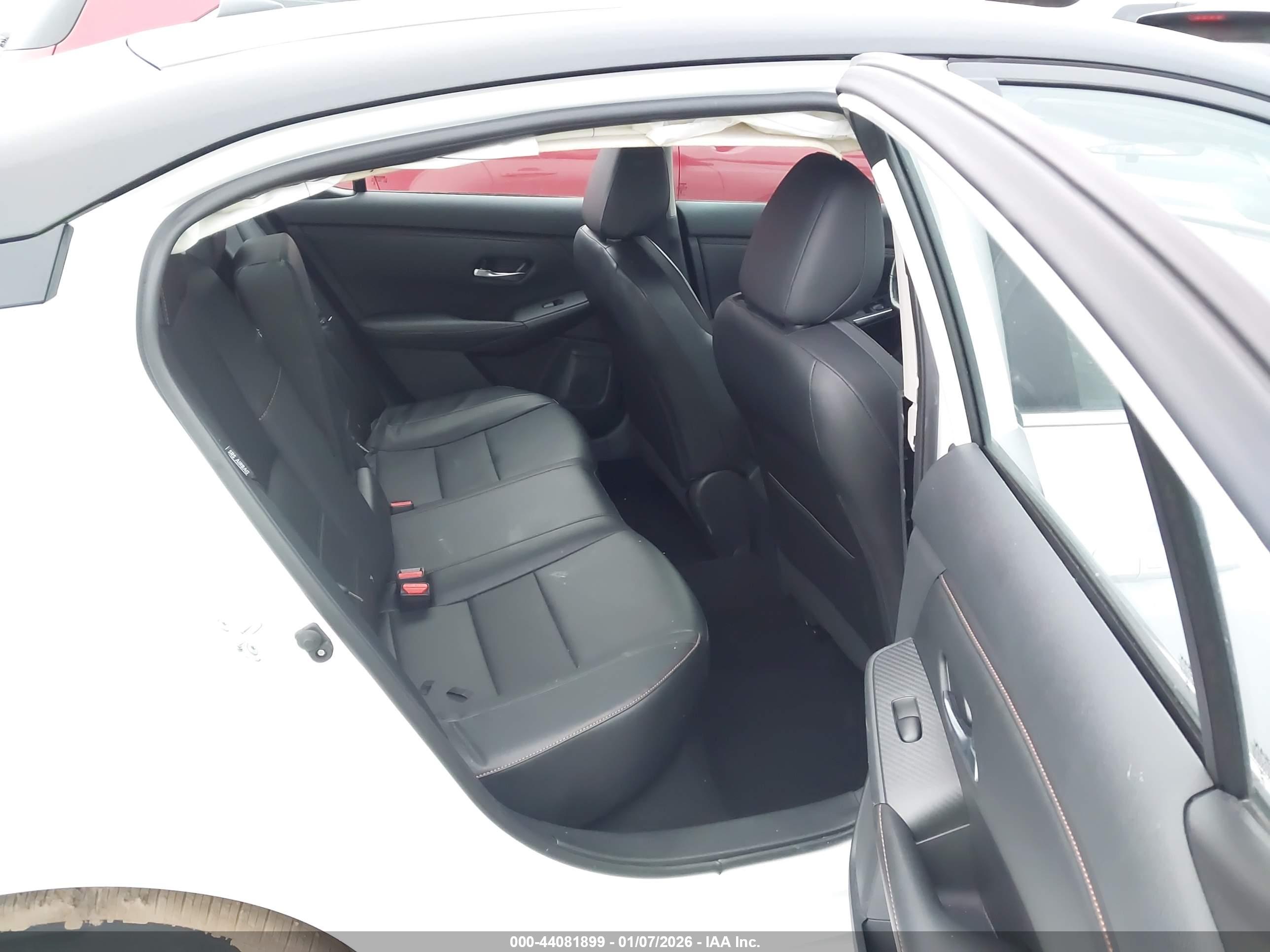 NISSAN SENTRA image 8