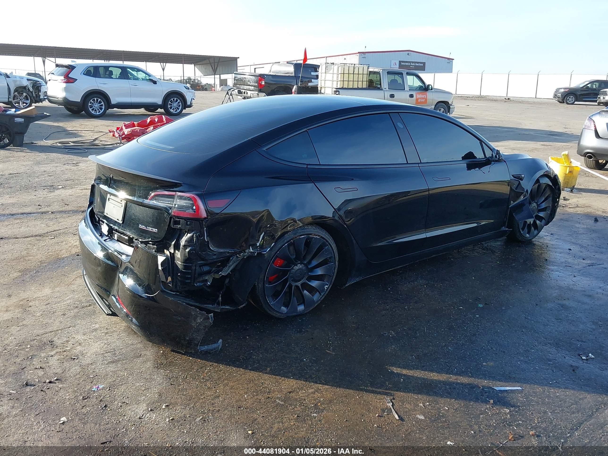 TESLA MODEL image 4