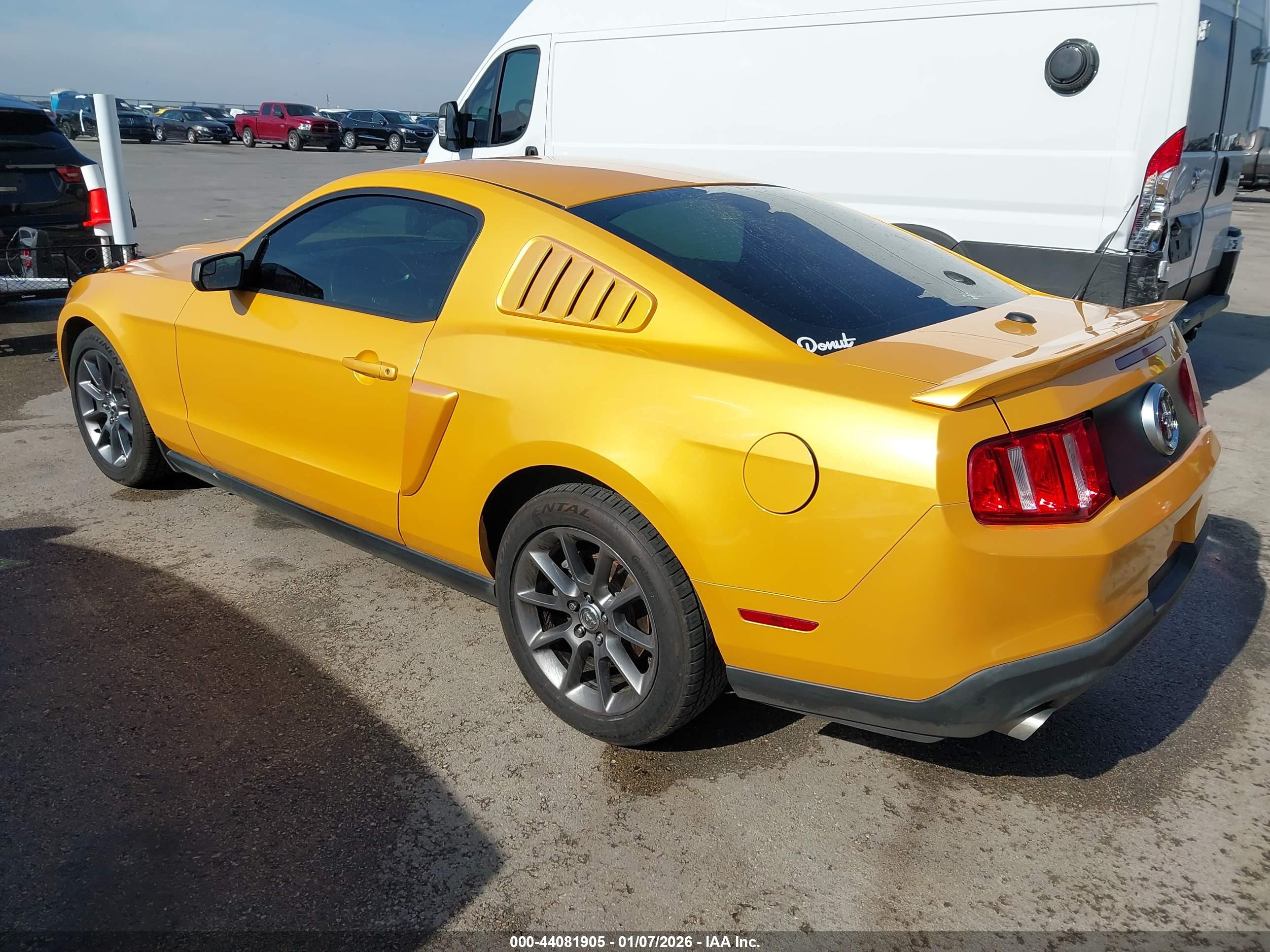 FORD MUSTANG image 3