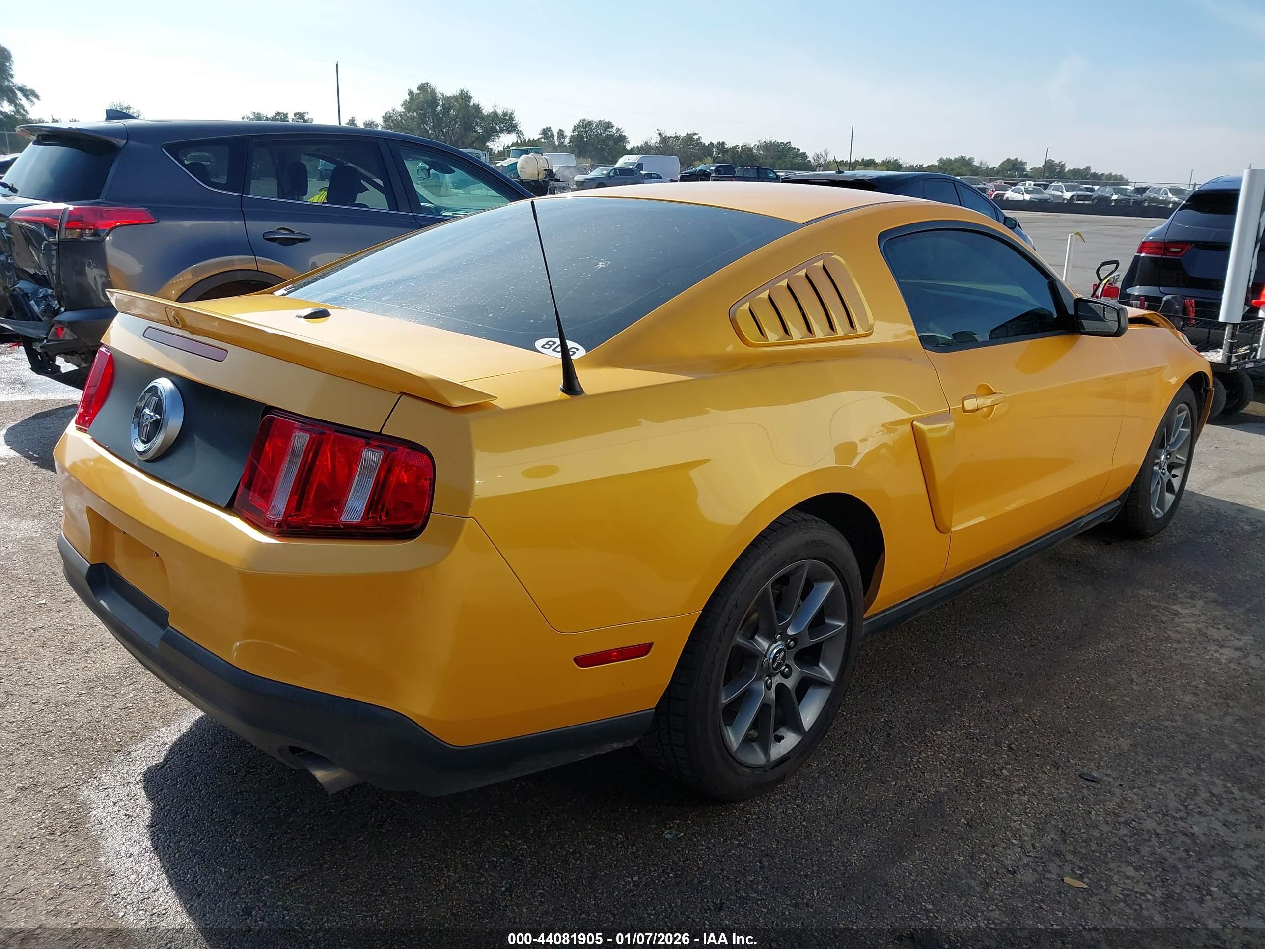 FORD MUSTANG image 4