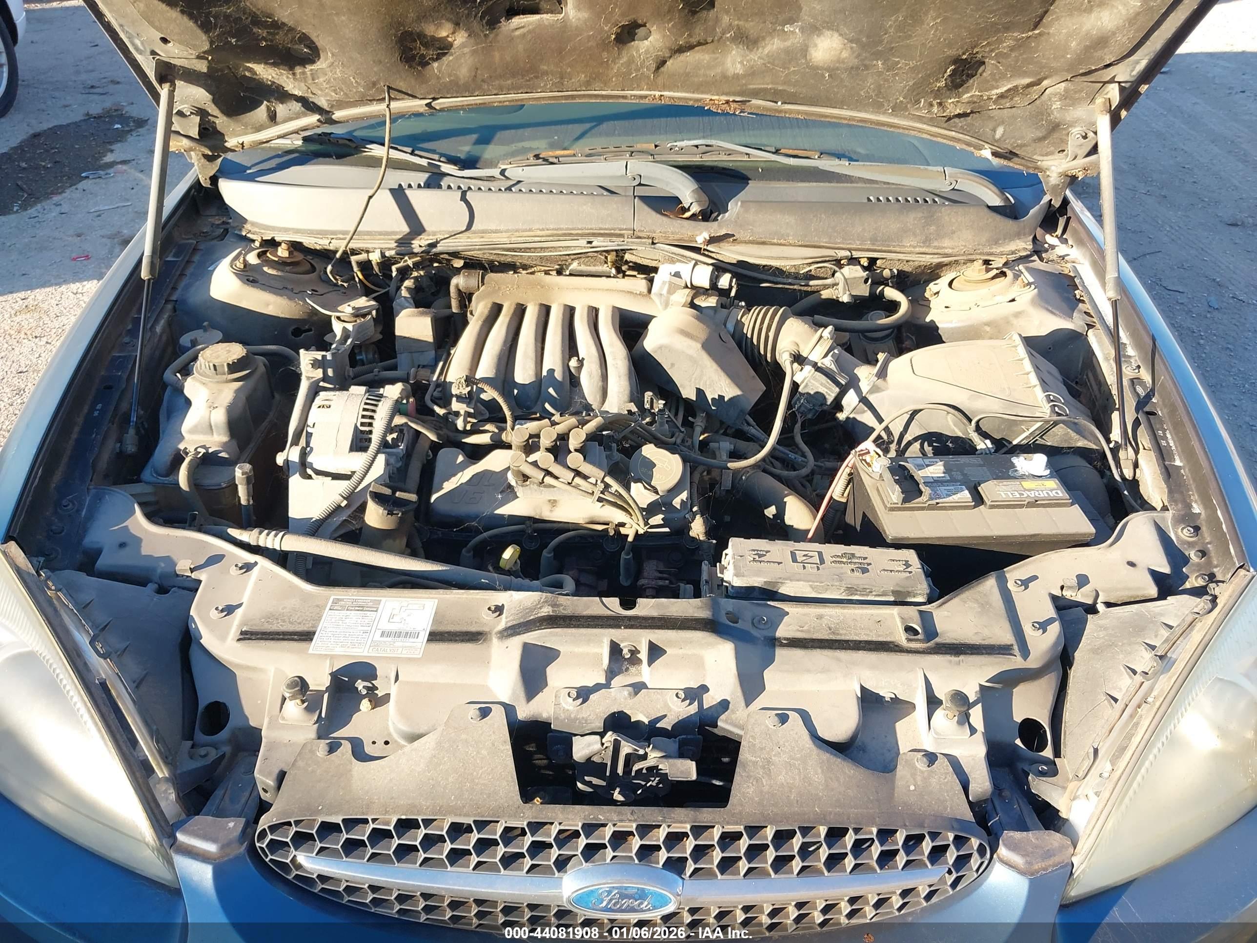 FORD TAURUS image 10