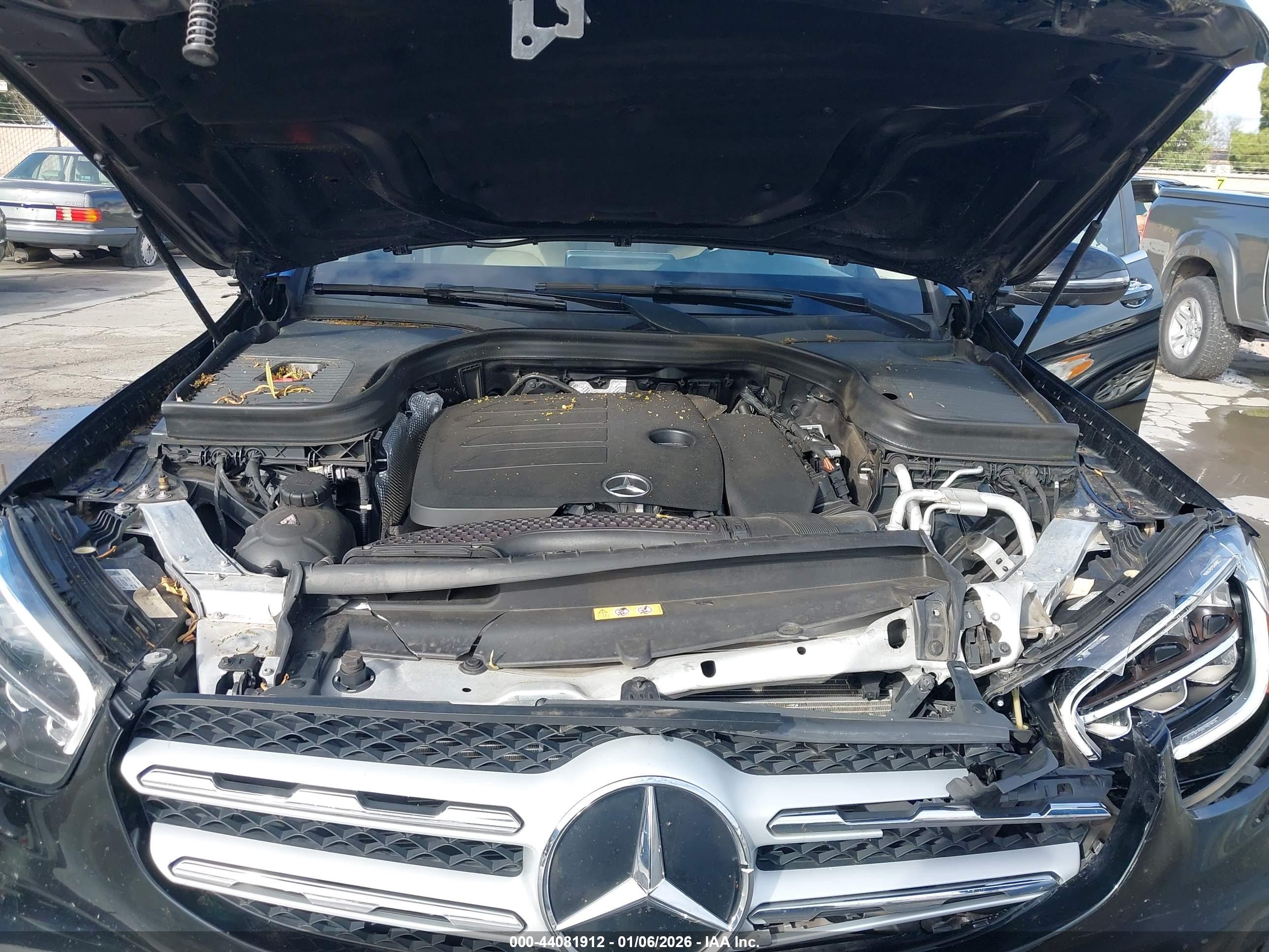 MERCEDES-BENZ GLC image 10