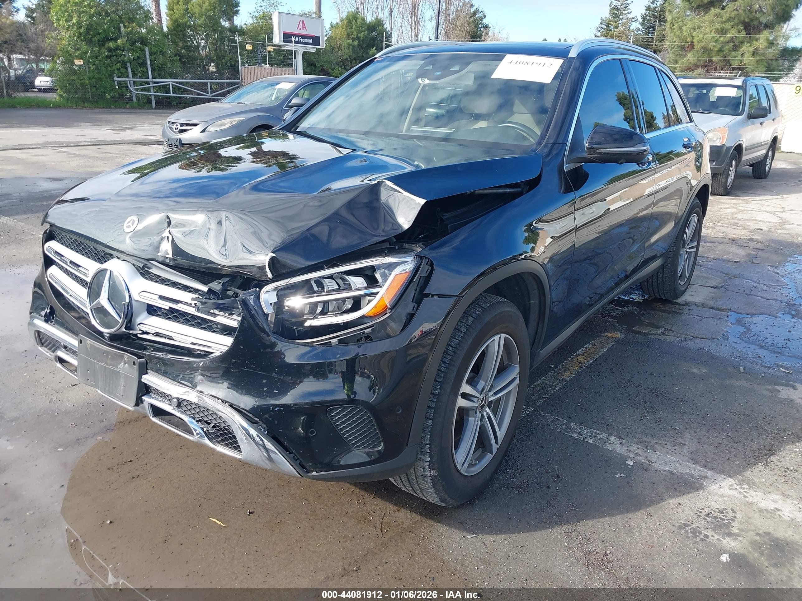 MERCEDES-BENZ GLC image 6