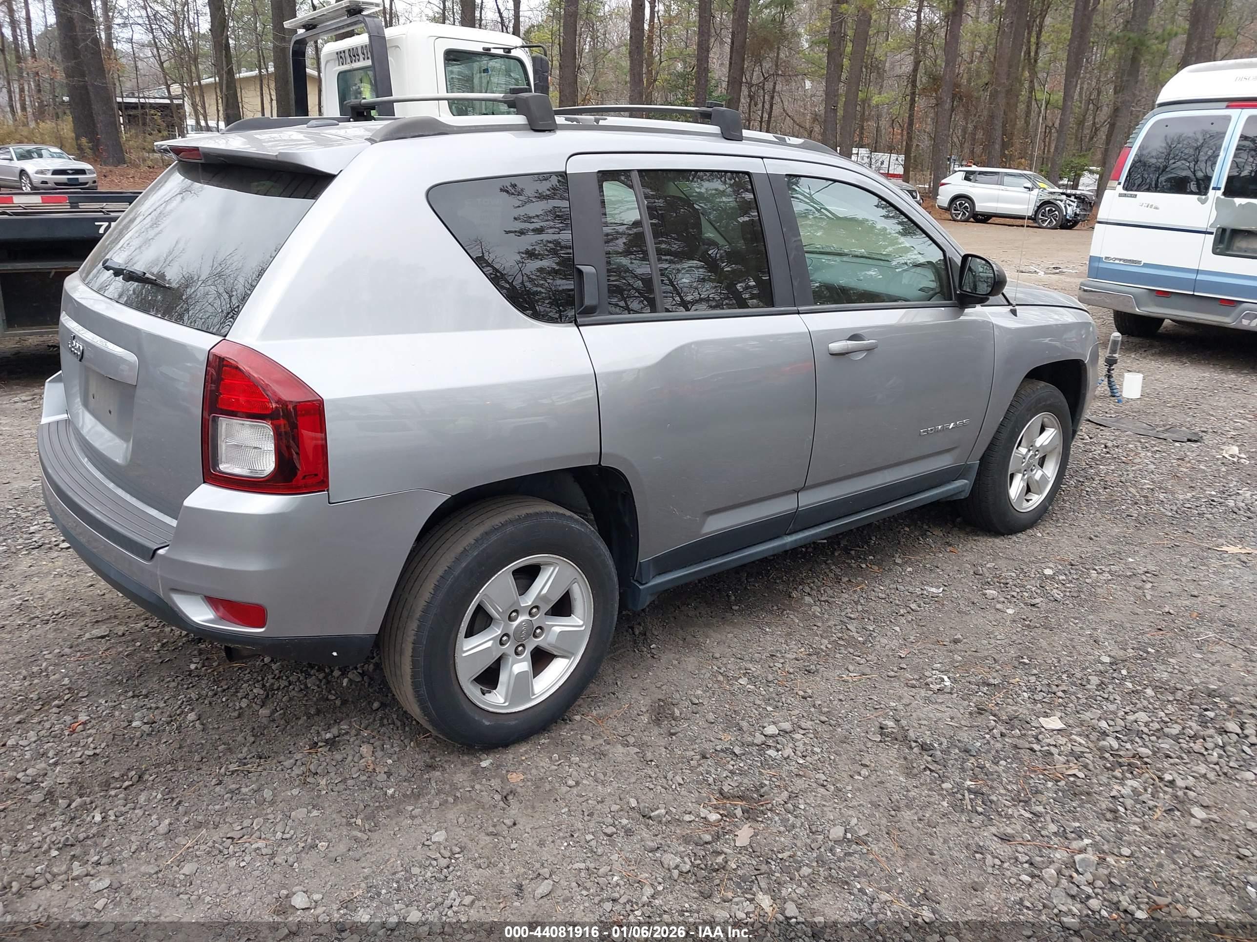 JEEP COMPASS image 4