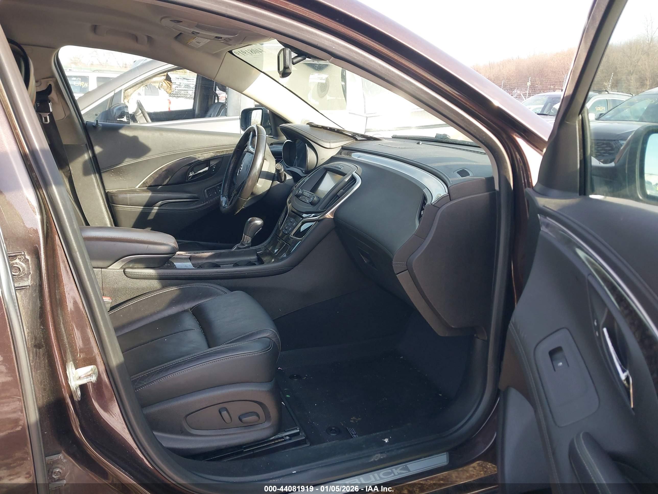 BUICK LACROSSE image 5