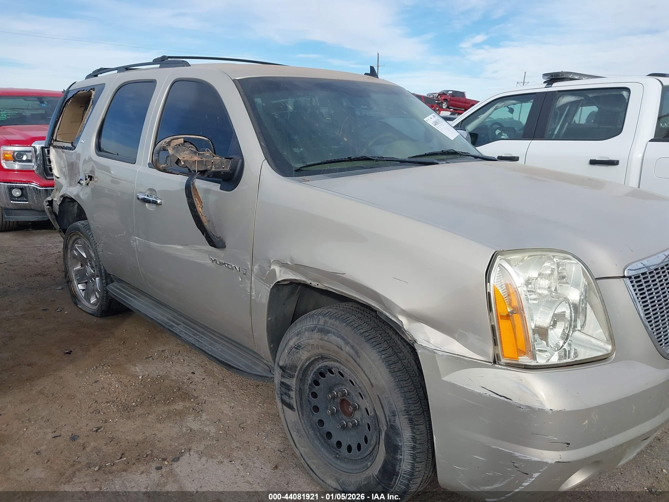 GMC YUKON image 6