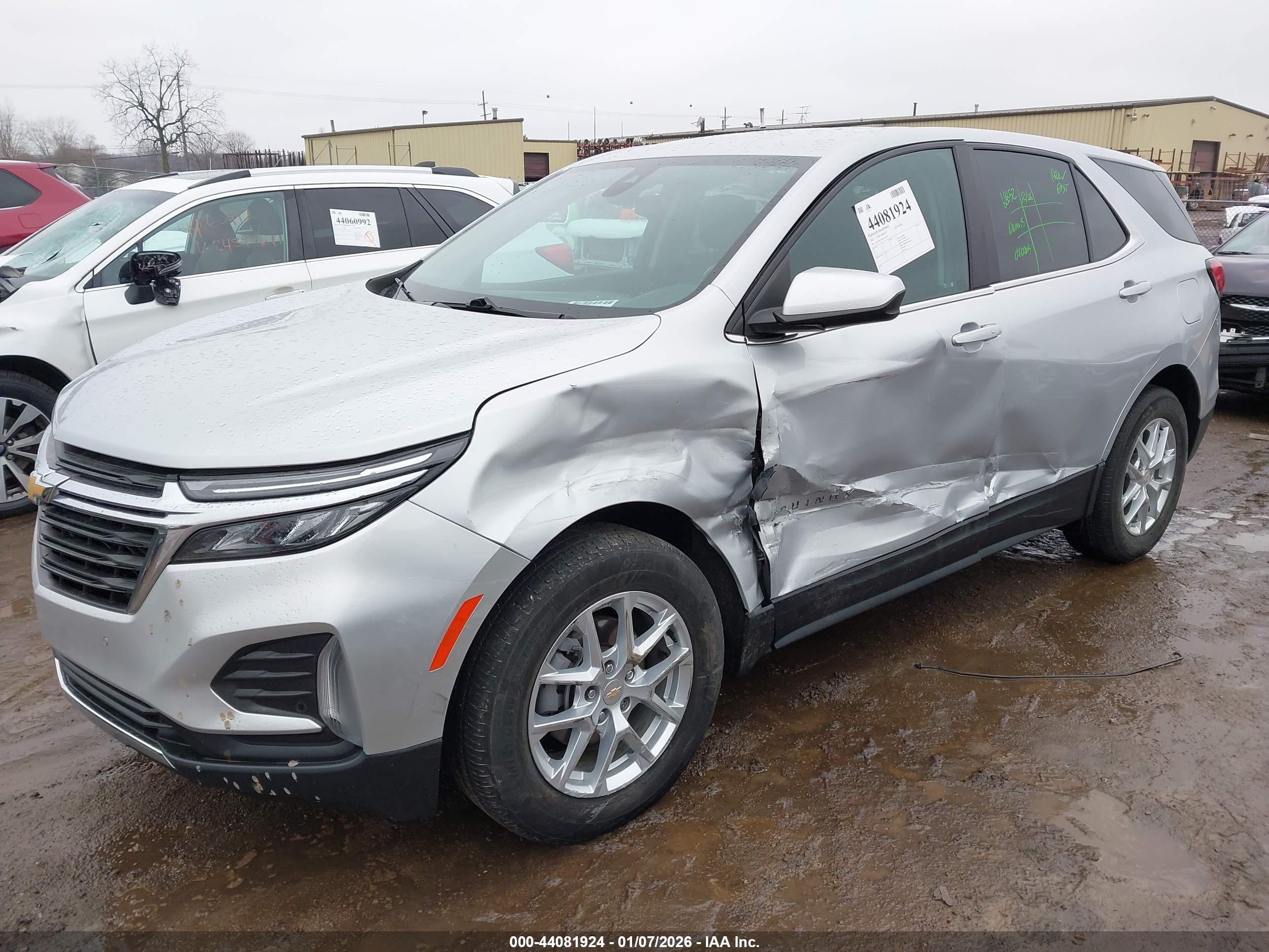 CHEVROLET EQUINOX image 2