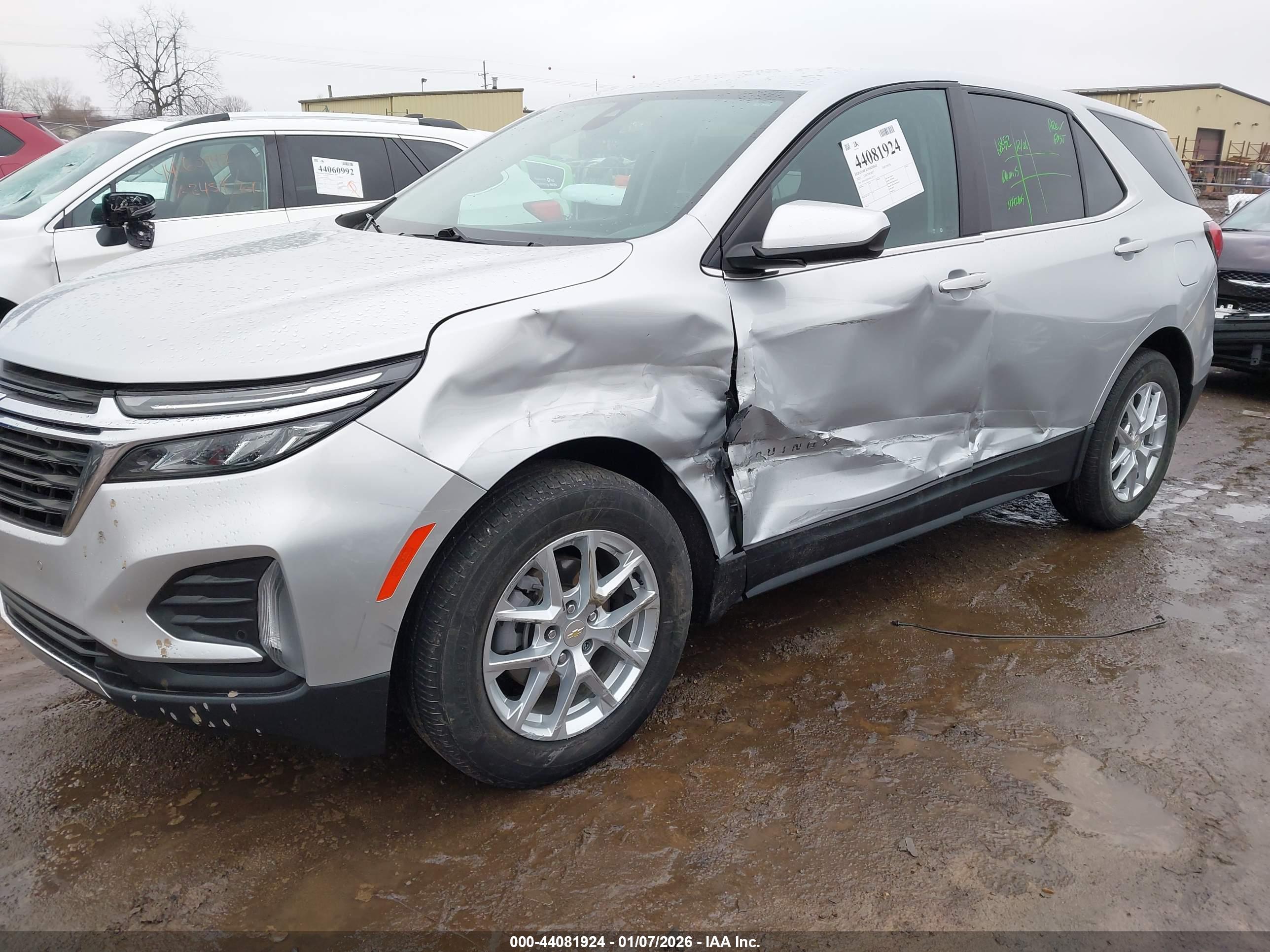 CHEVROLET EQUINOX image 6