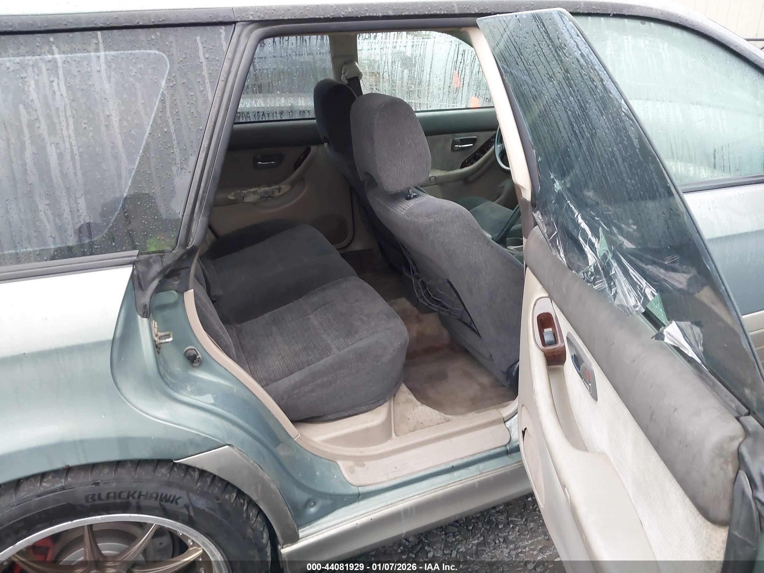 SUBARU OUTBACK image 8