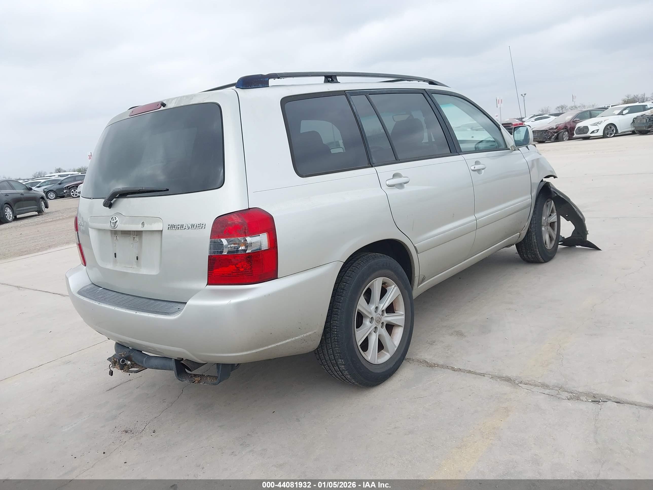 TOYOTA HIGHLANDER image 4