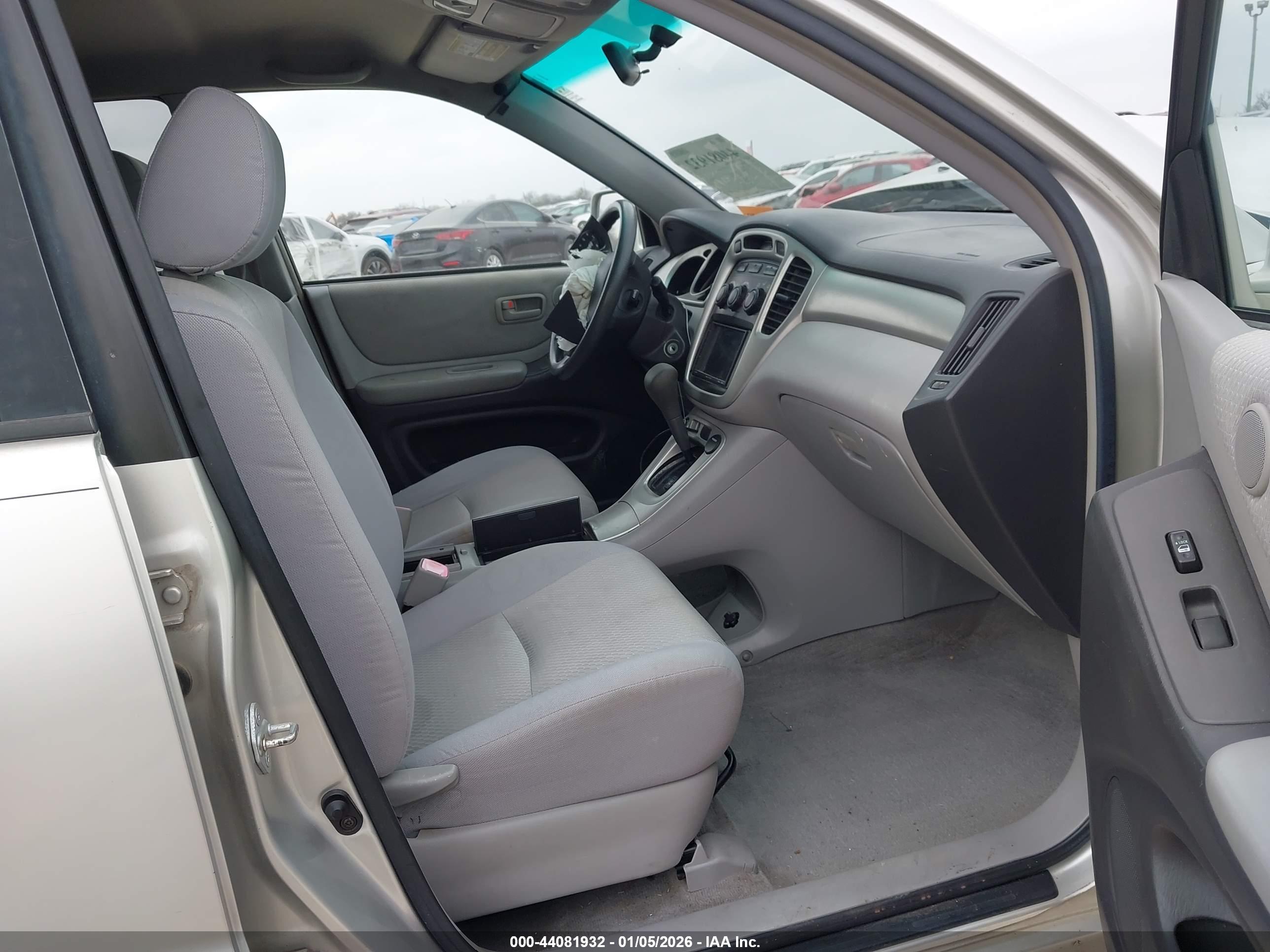 TOYOTA HIGHLANDER image 5