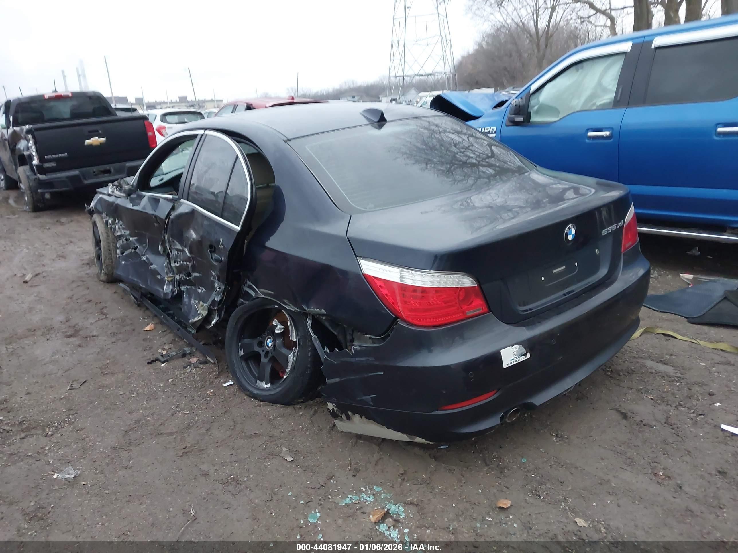 BMW 535XI image 3