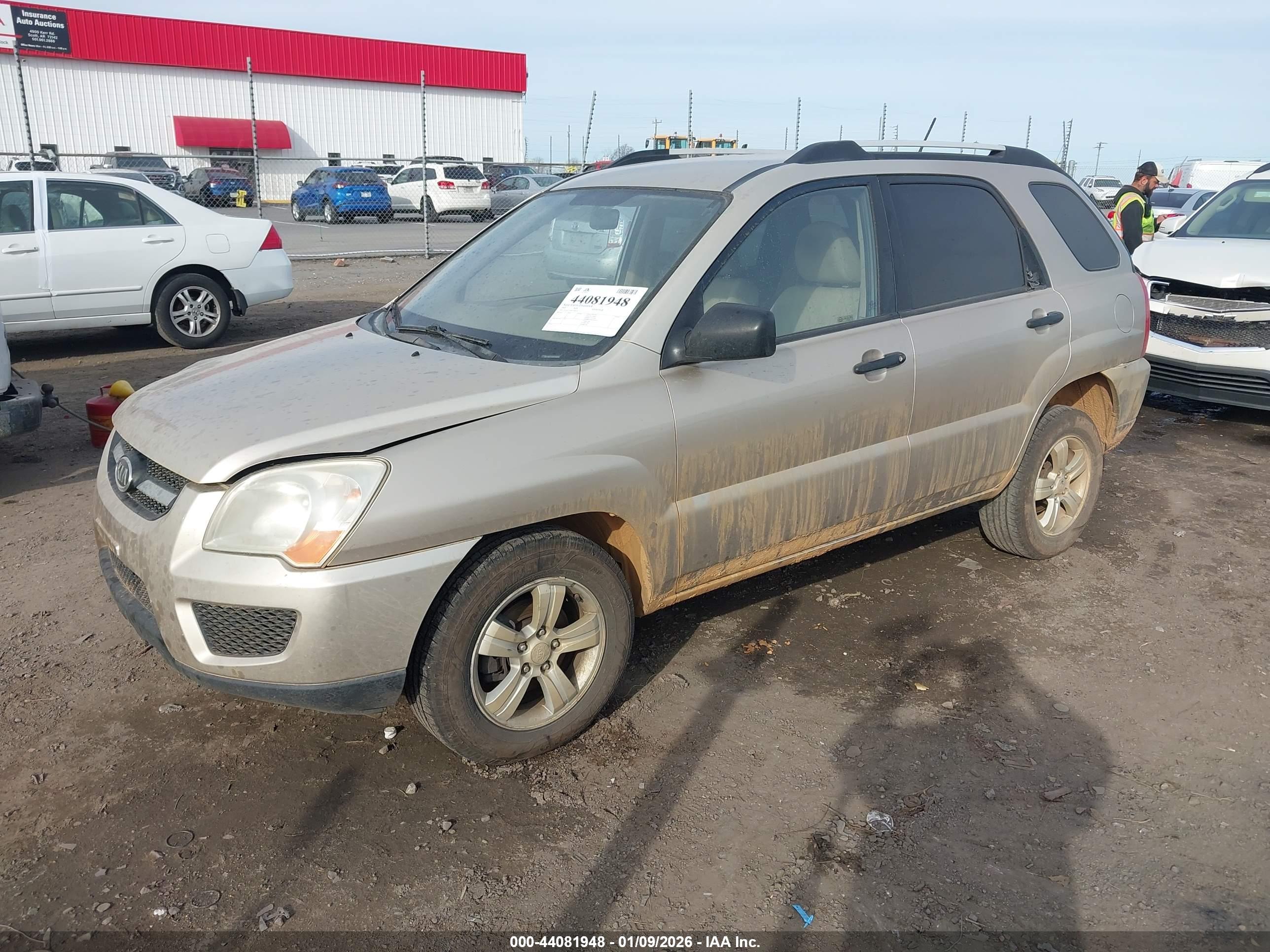 KIA SPORTAGE image 2