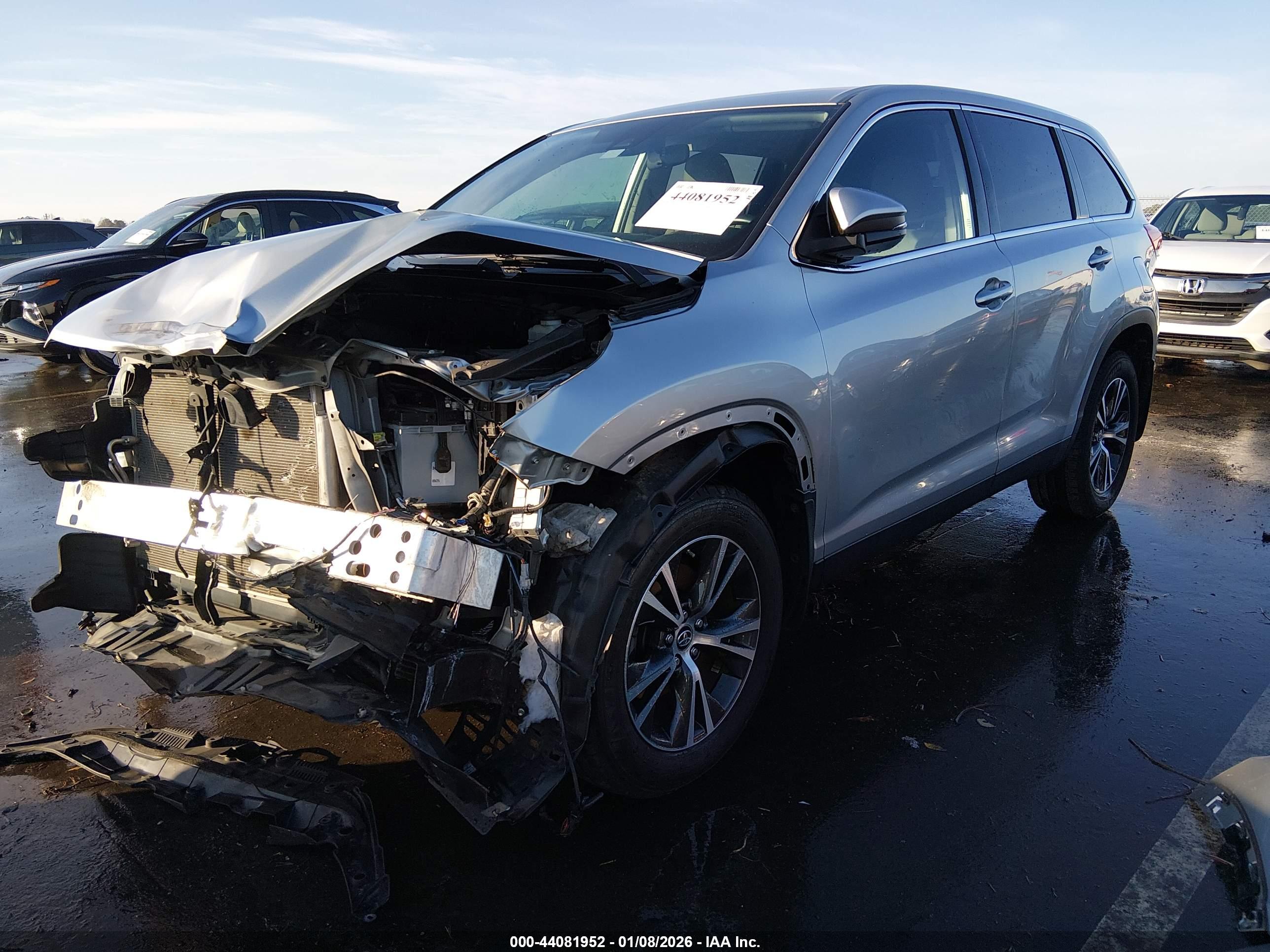 TOYOTA HIGHLANDER image 2
