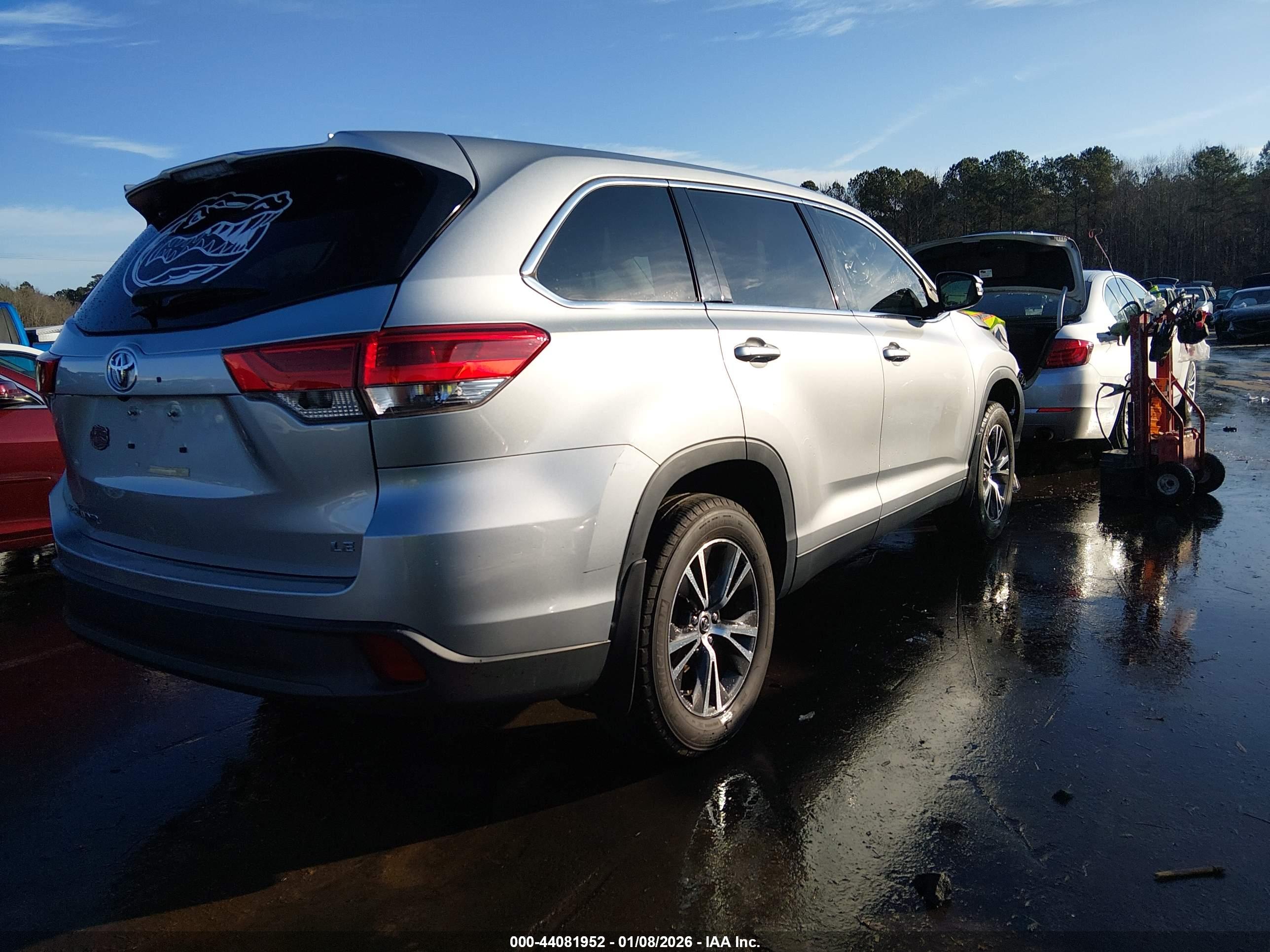TOYOTA HIGHLANDER image 4