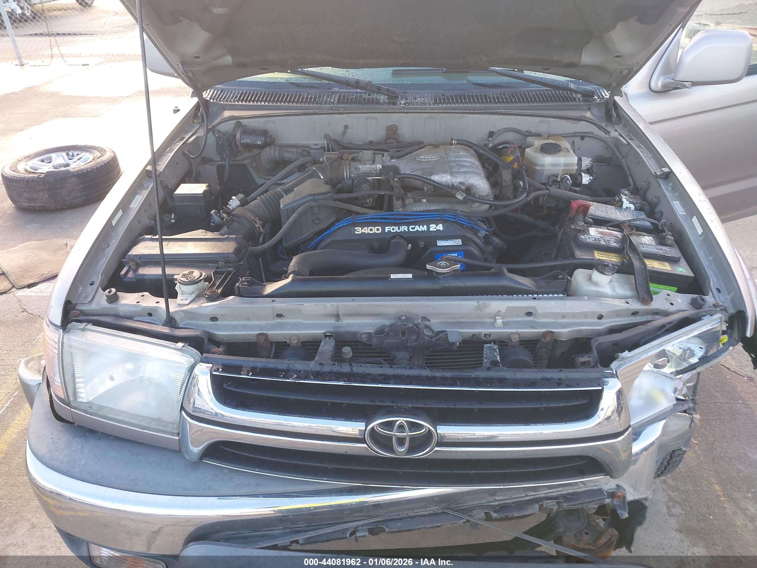 TOYOTA 4RUNNER image 10