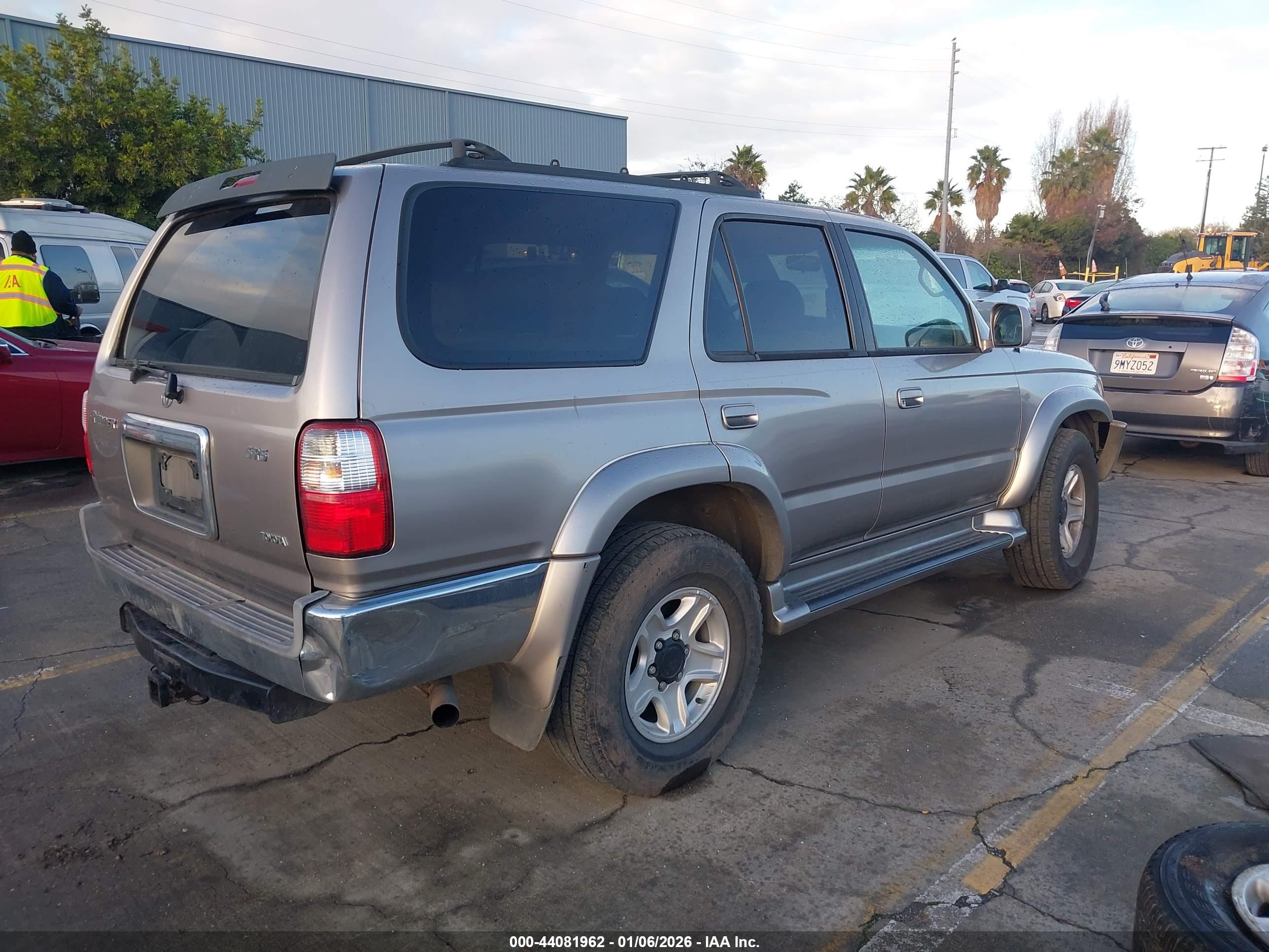 TOYOTA 4RUNNER image 4