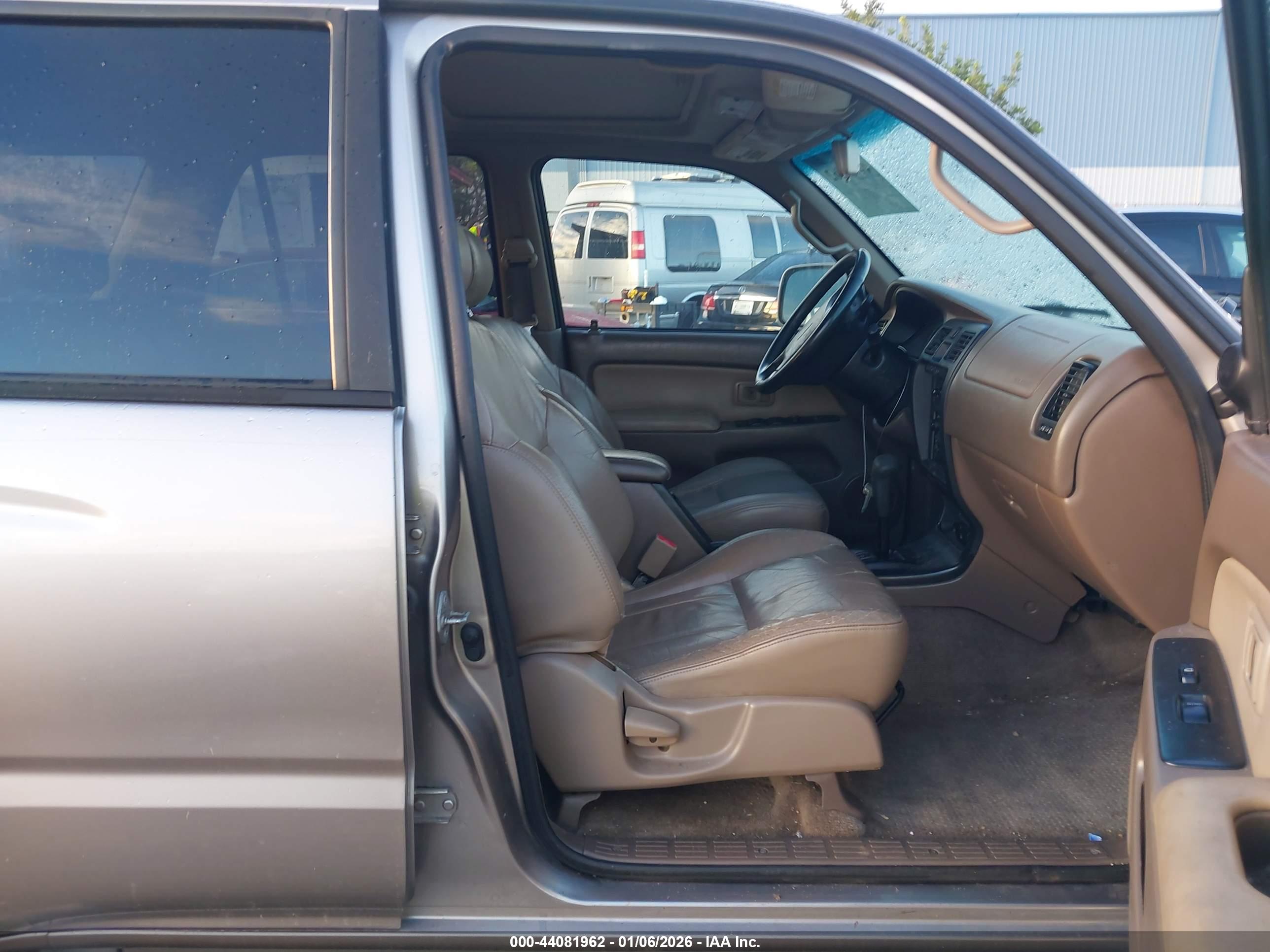TOYOTA 4RUNNER image 5