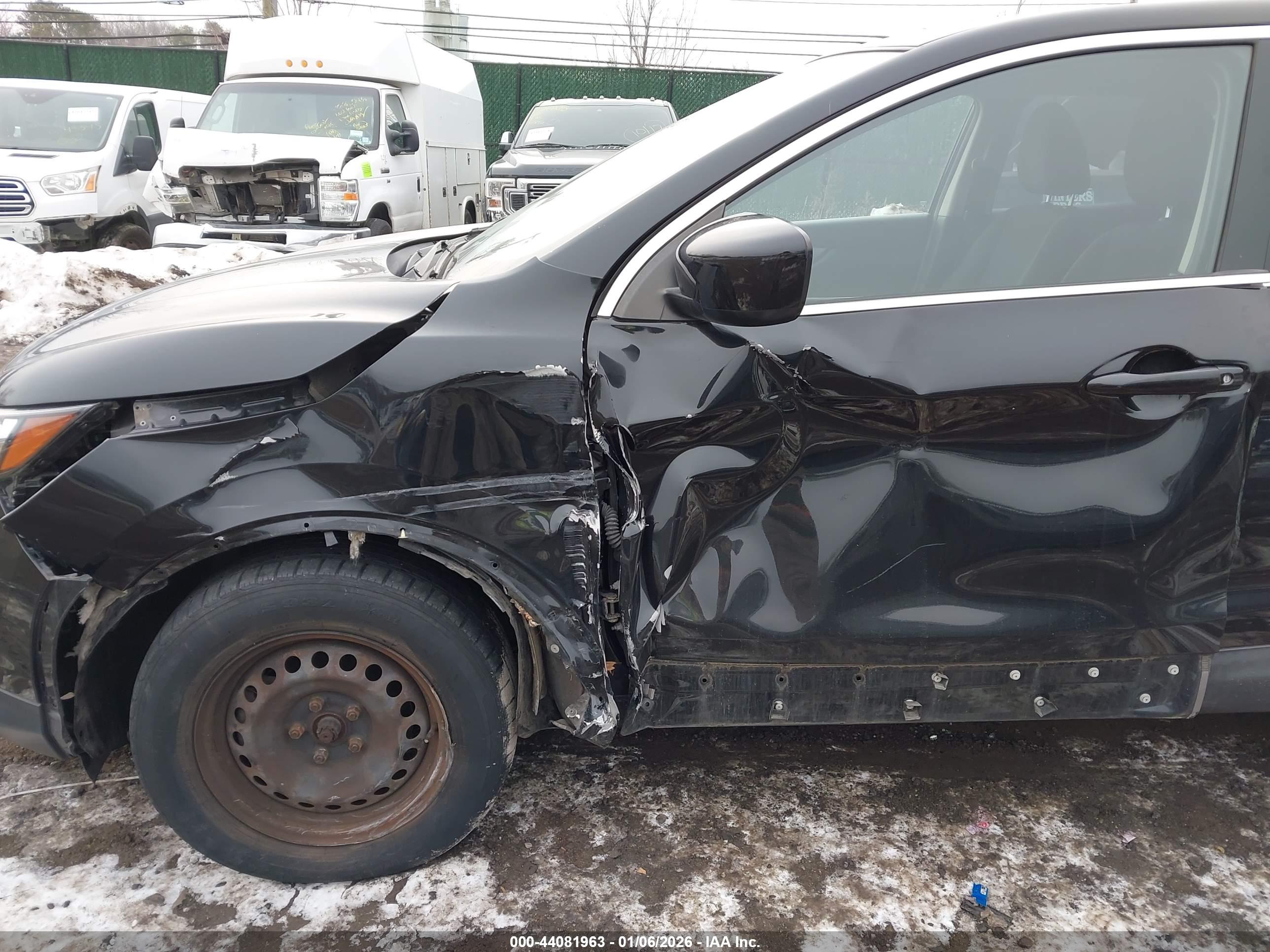NISSAN ROGUE image 6