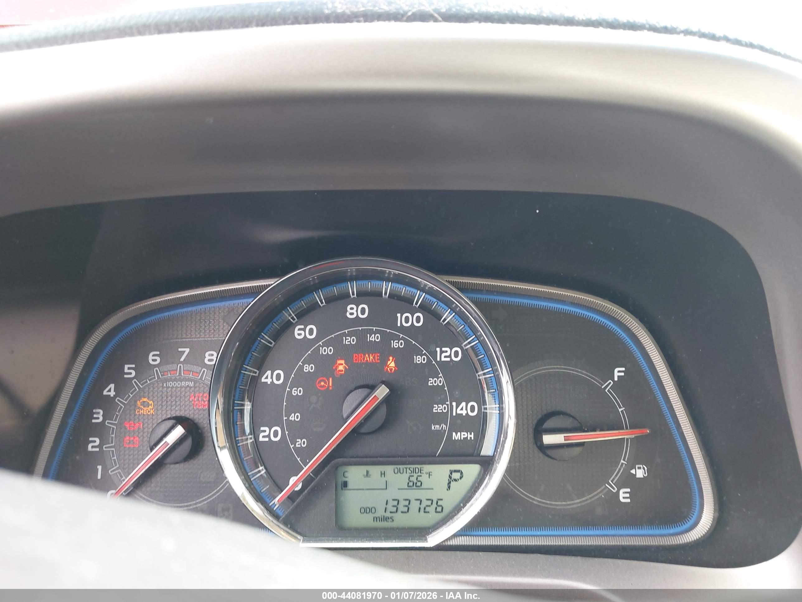 TOYOTA RAV4 image 7