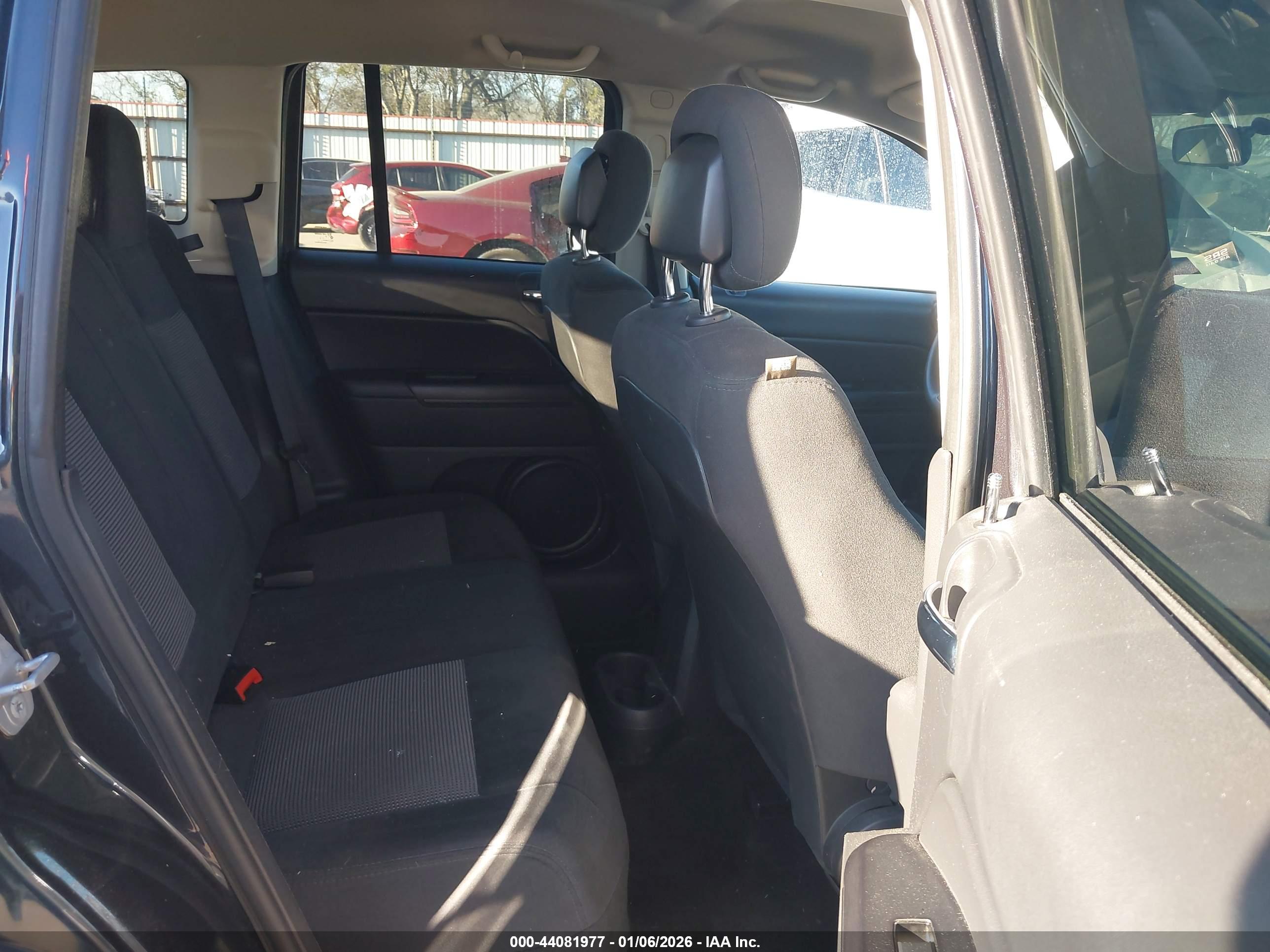 JEEP COMPASS image 8