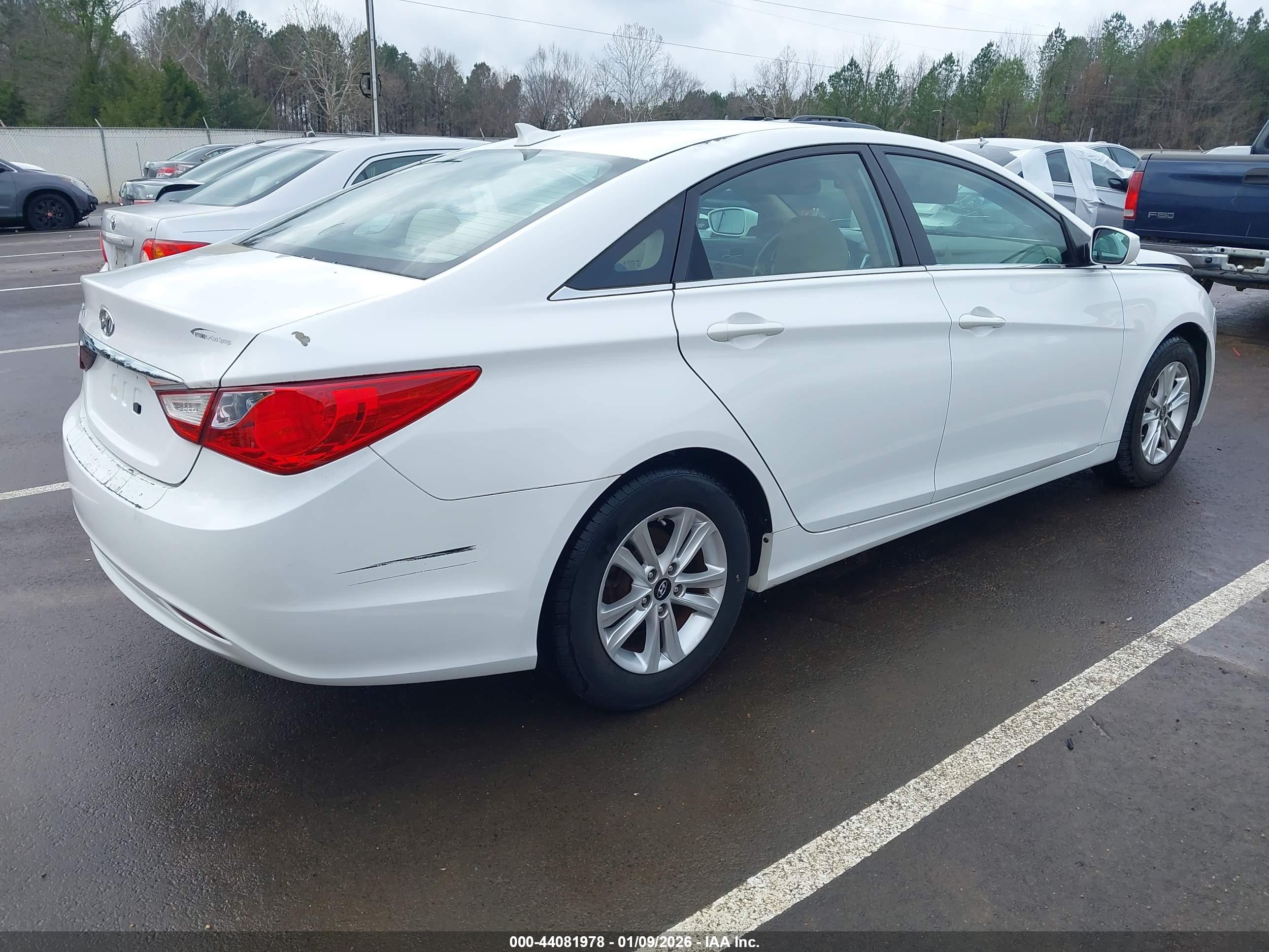 HYUNDAI SONATA image 4