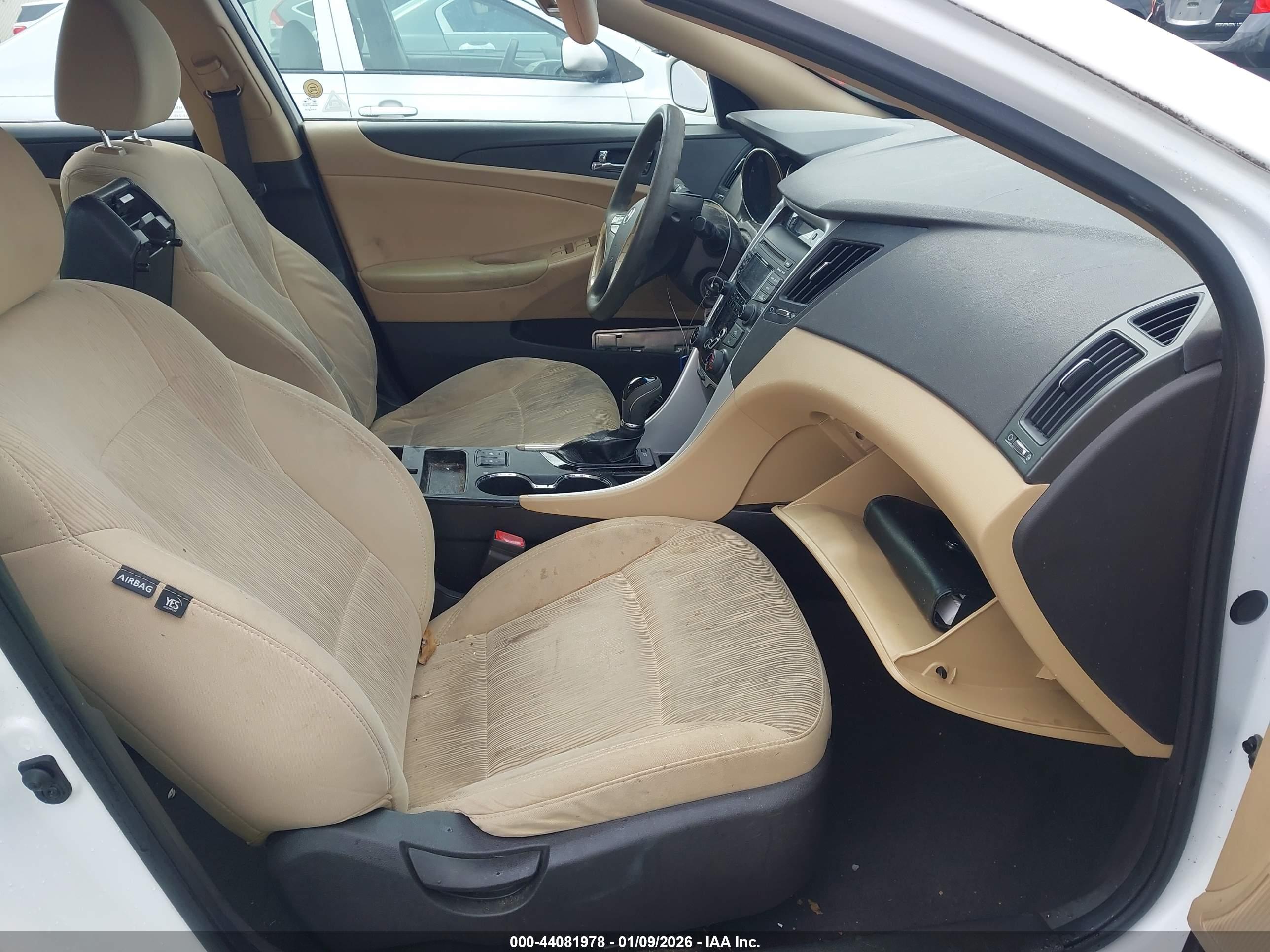 HYUNDAI SONATA image 5